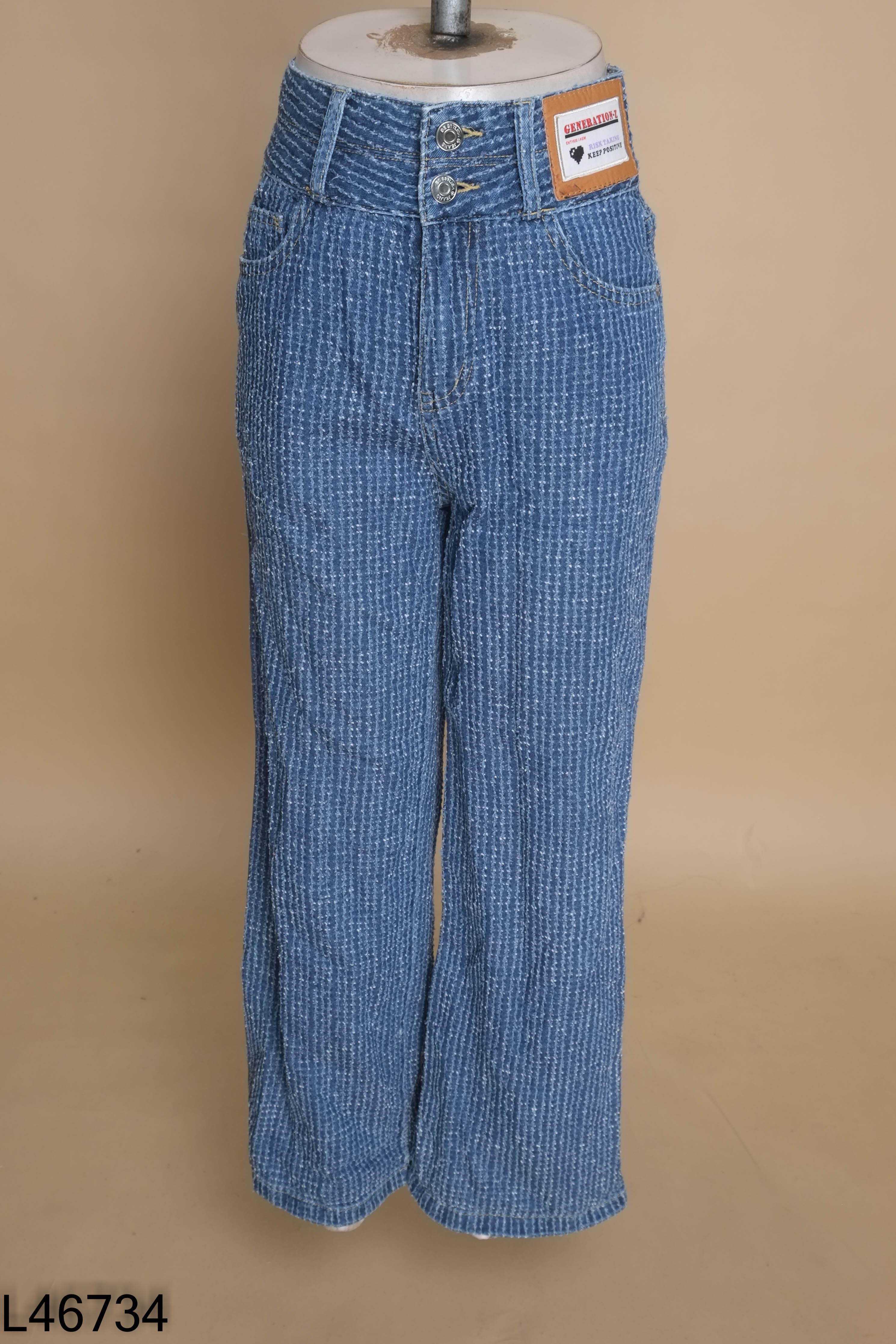 Quần jeans xanh suông cào chỉ