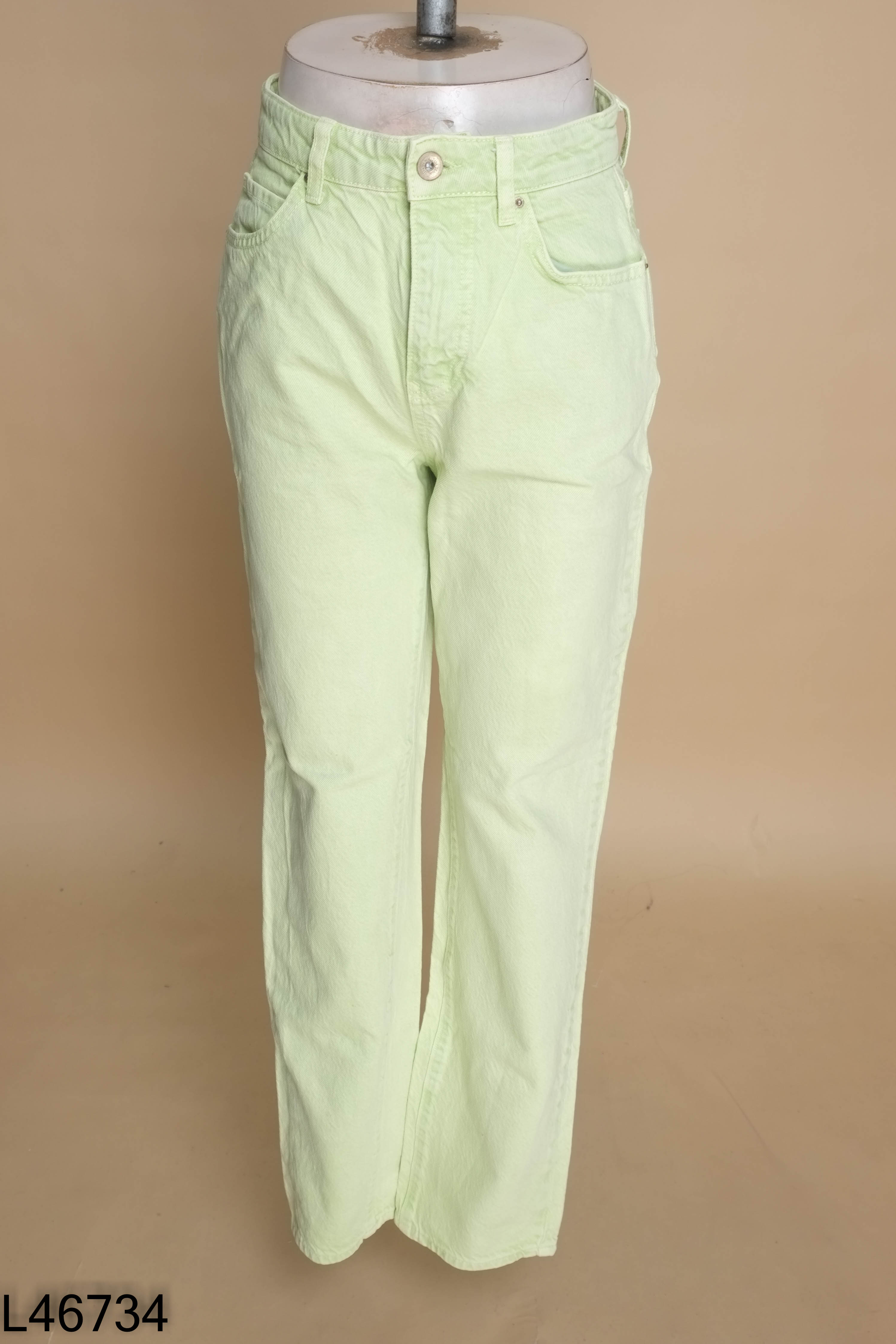 Quần jeans xanh chuối suông