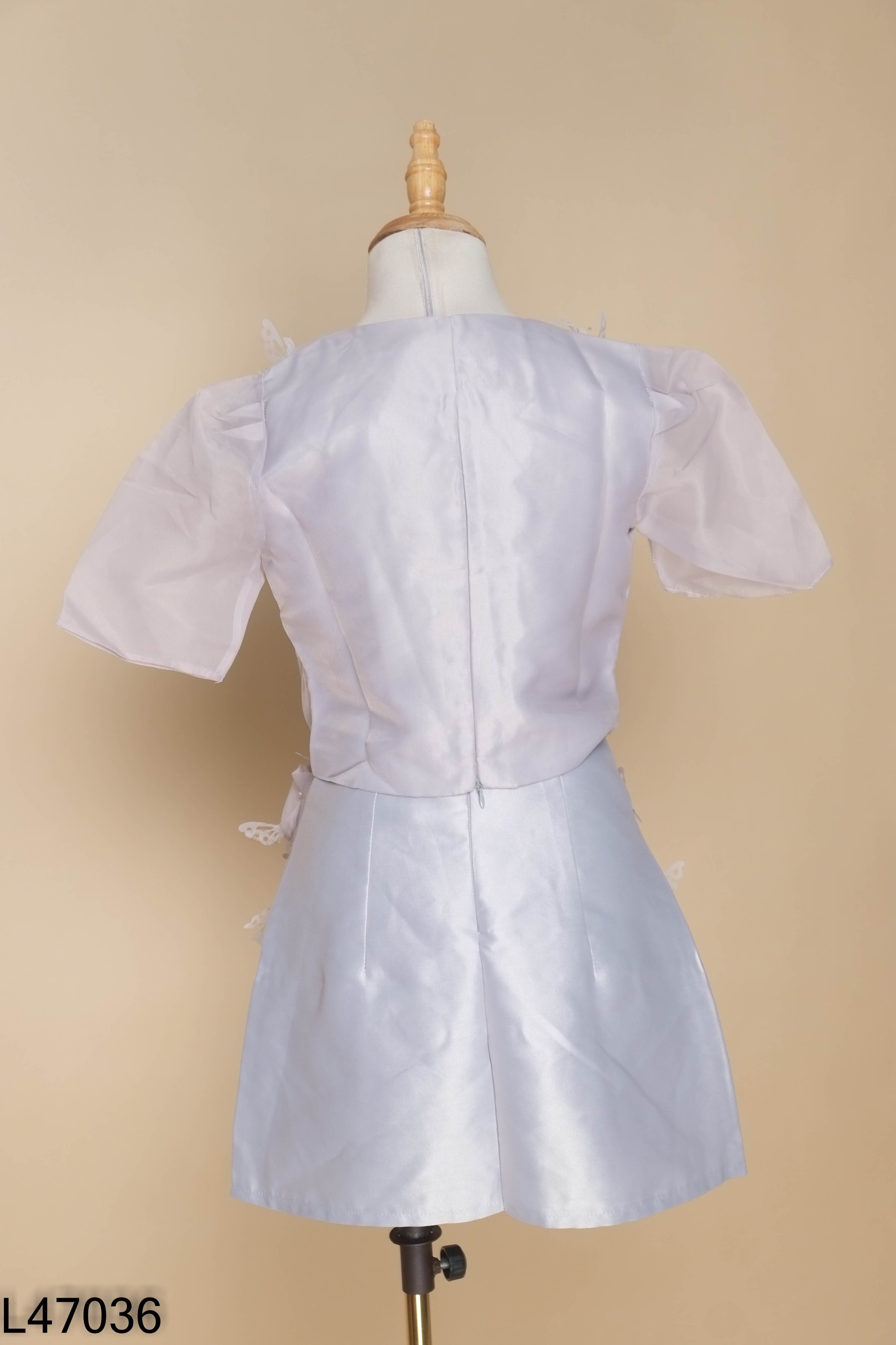 NEWTAG SET Áo ghi đính hoa + Chân váy ghi hoa