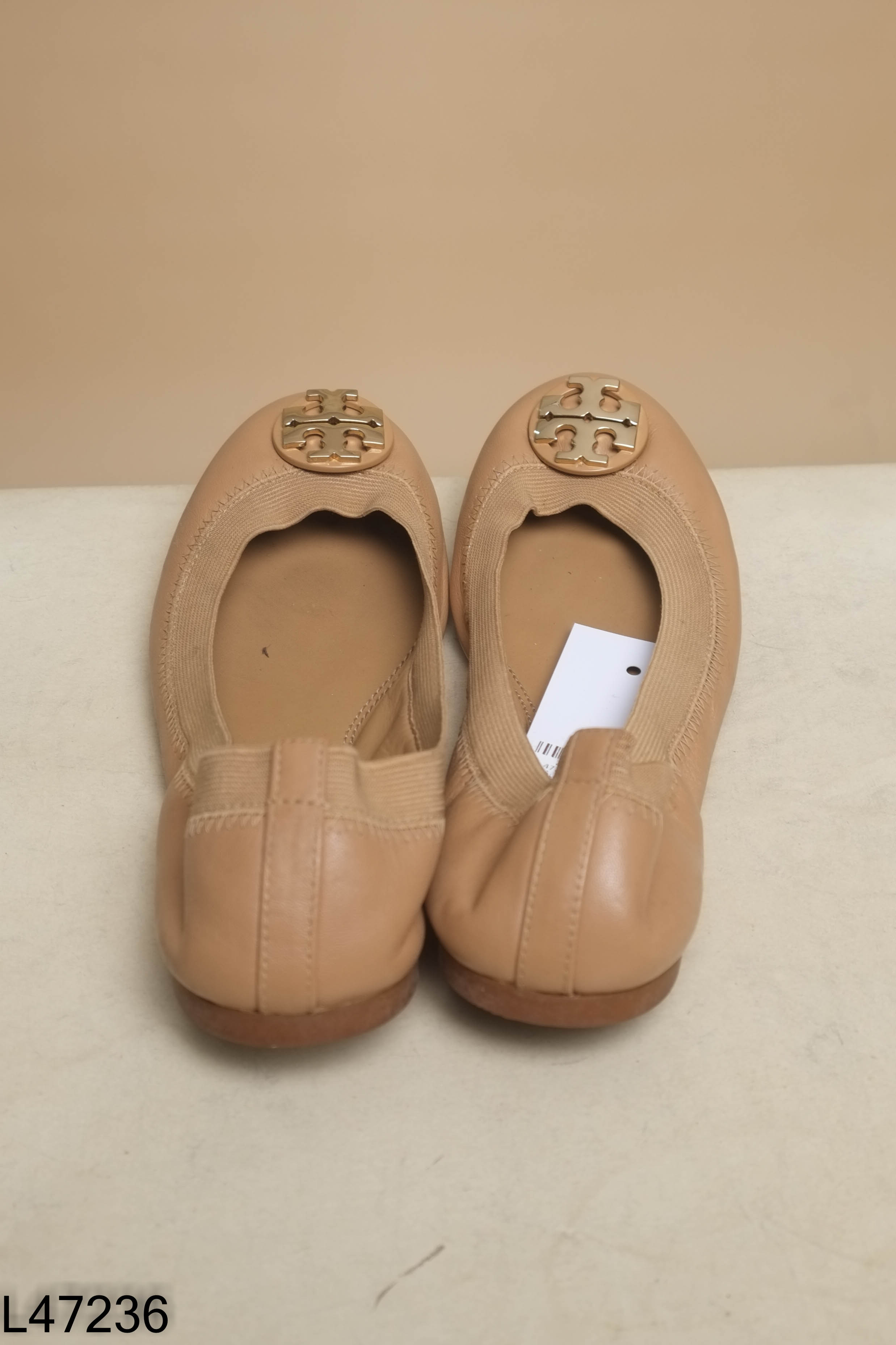 Giầy bệt nâu đính charm