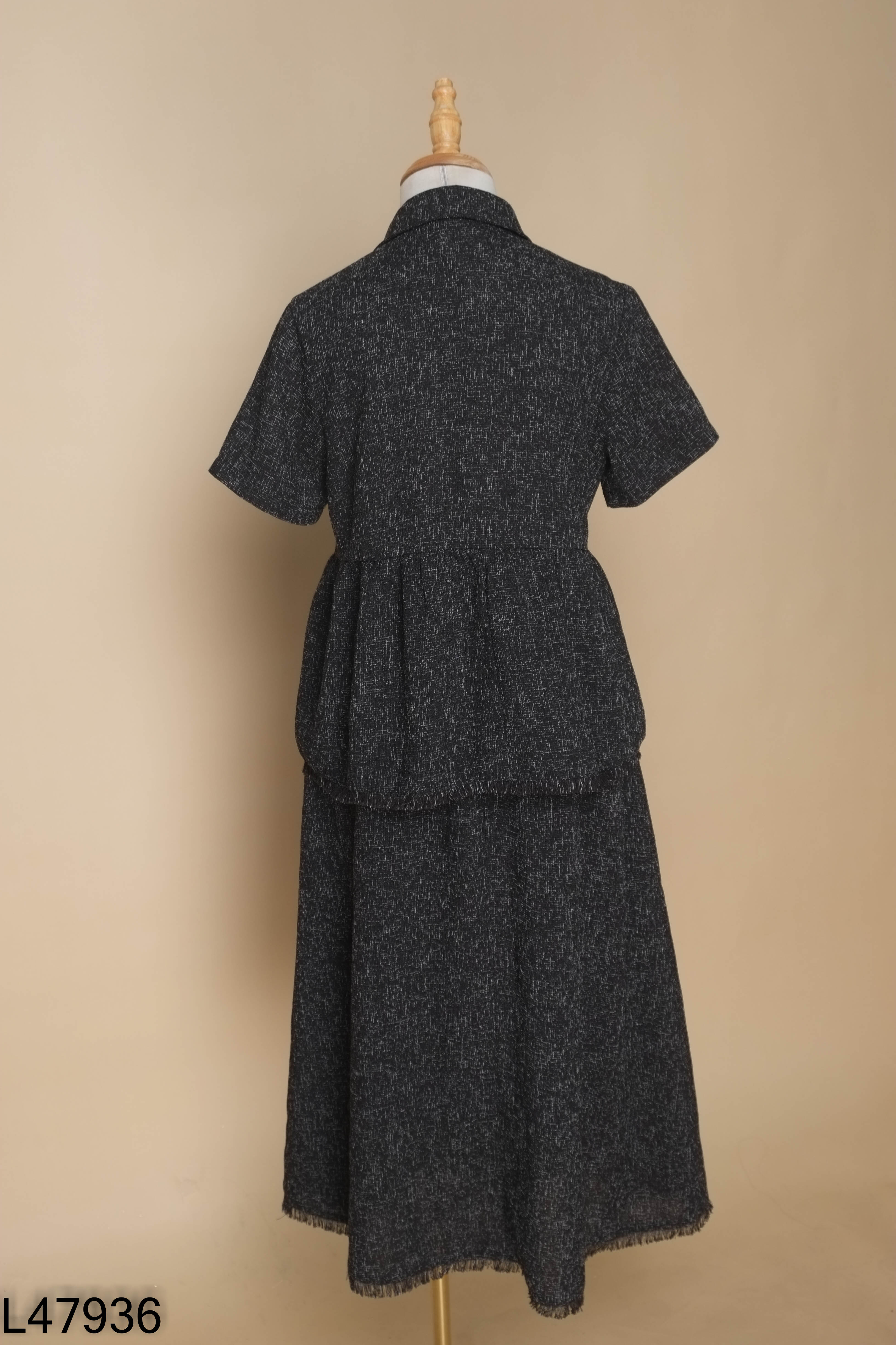 Set dạ đen XUANANHTHOMAY+váy dài