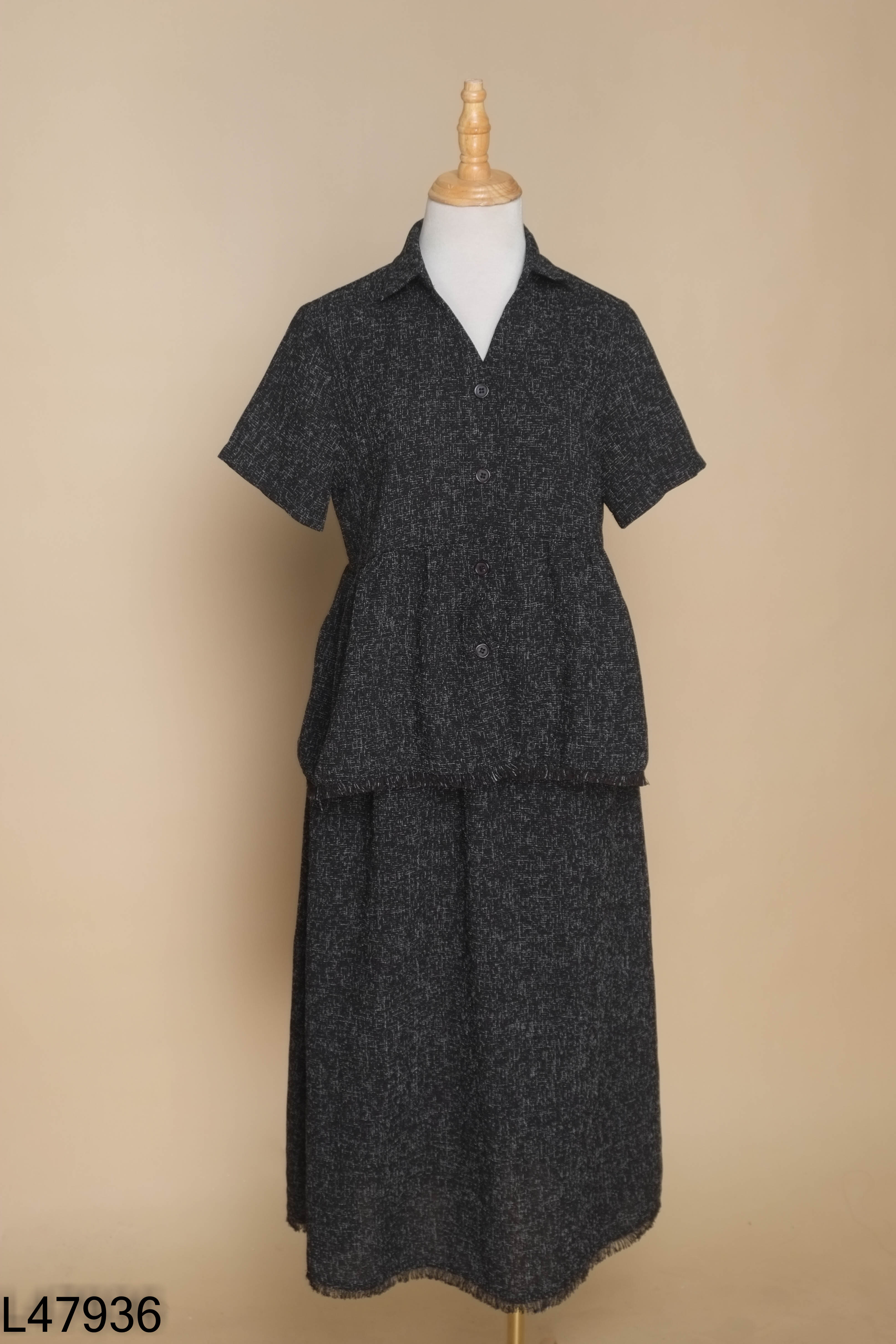 Set dạ đen XUANANHTHOMAY+váy dài