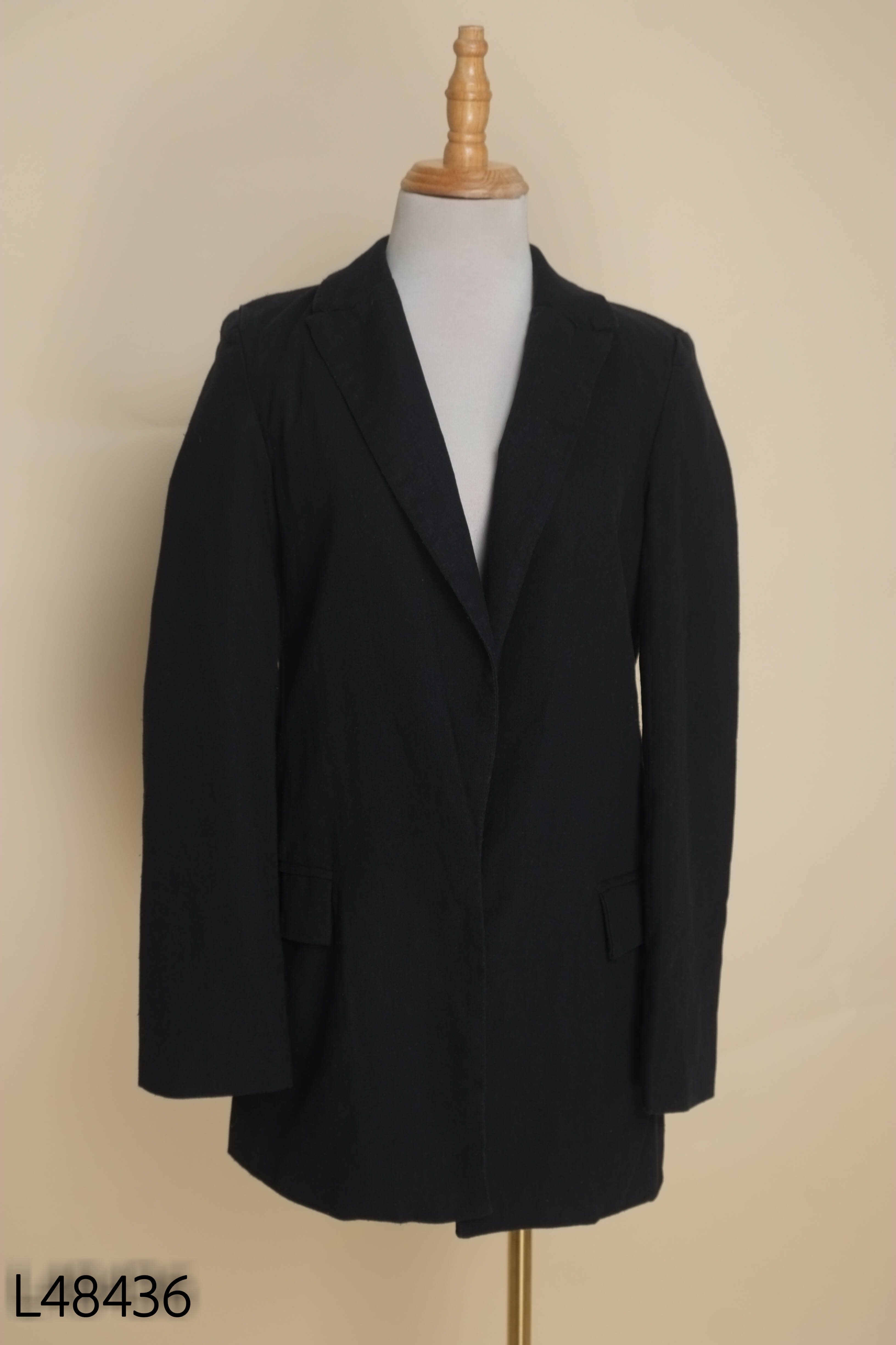 Áo blazers đen