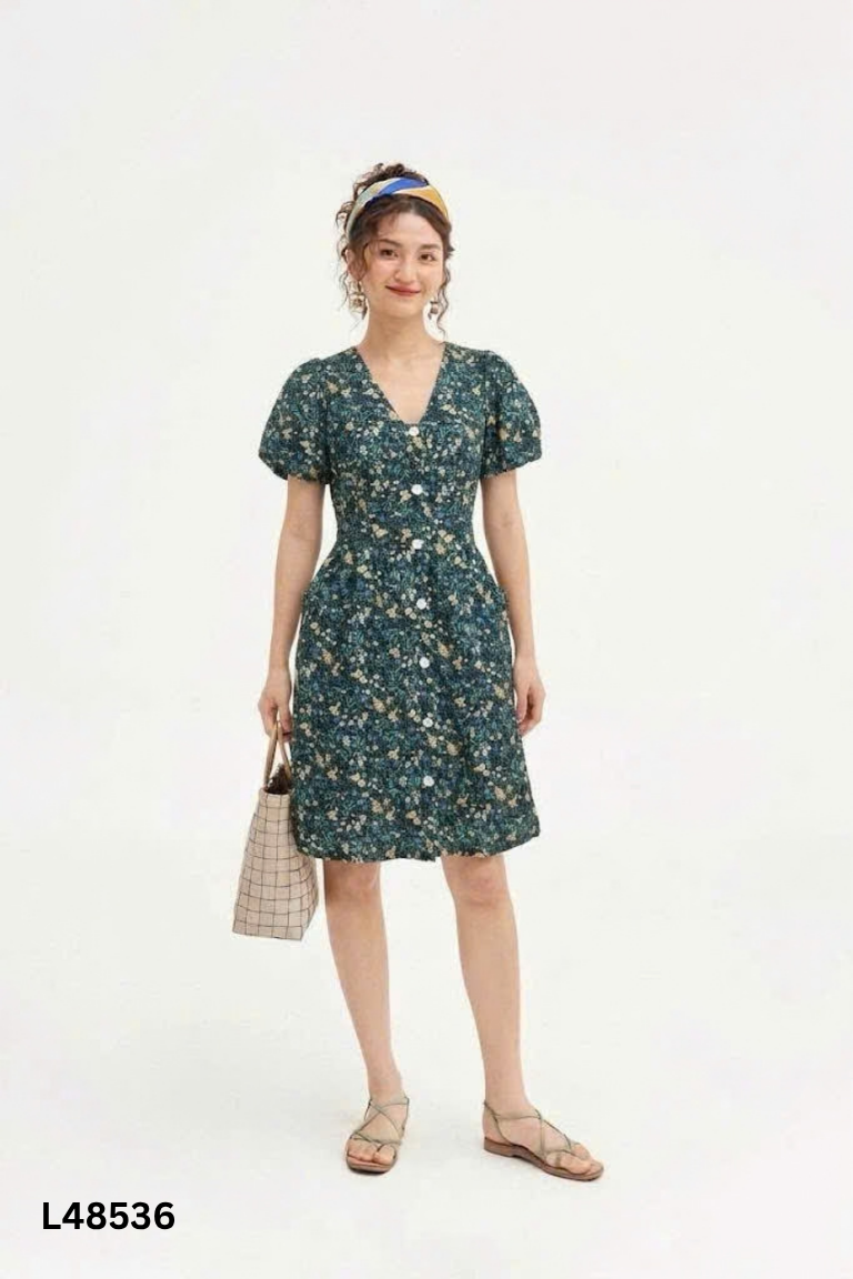 Váy ADORE DRESS xanh hoa cổ tim