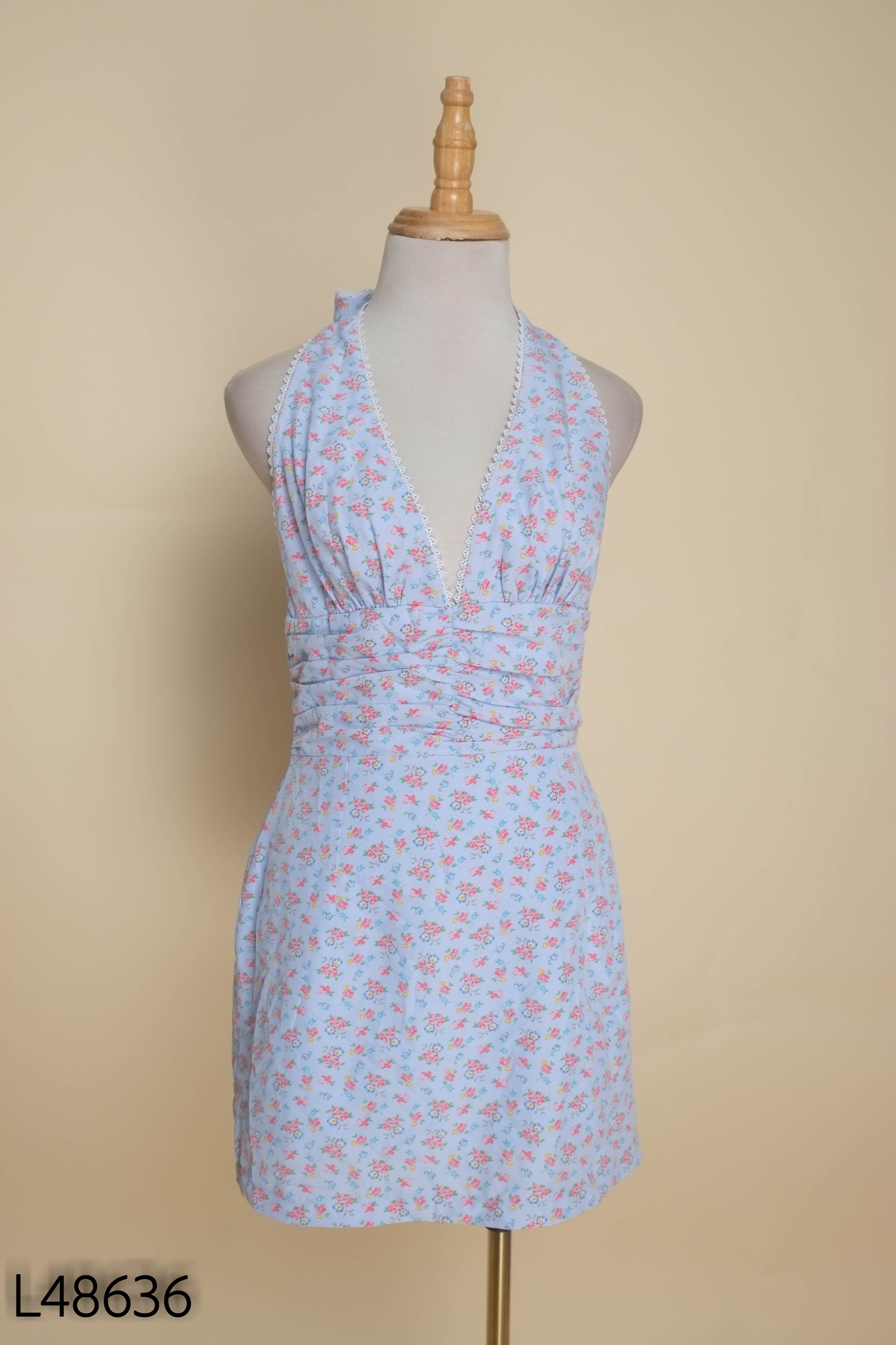 Áo cổ yếm xanh hoa LOOK BASICC