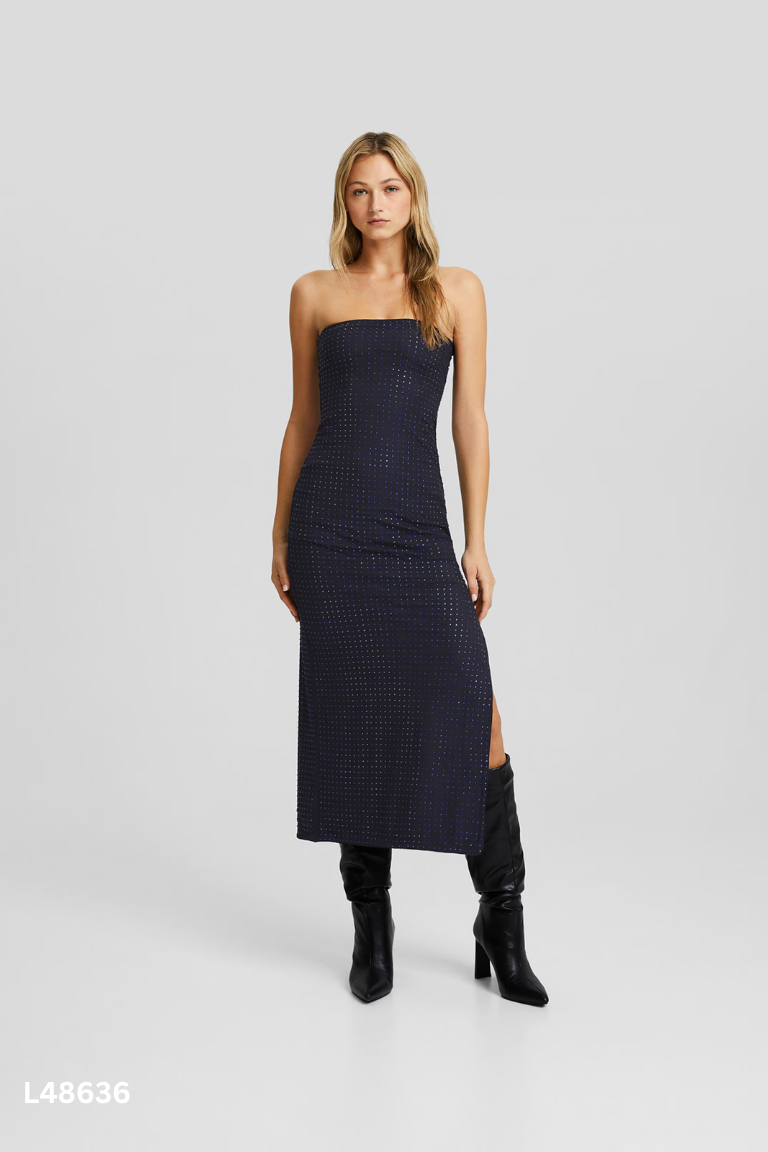 Váy quây đen đính hạt BERSHKA