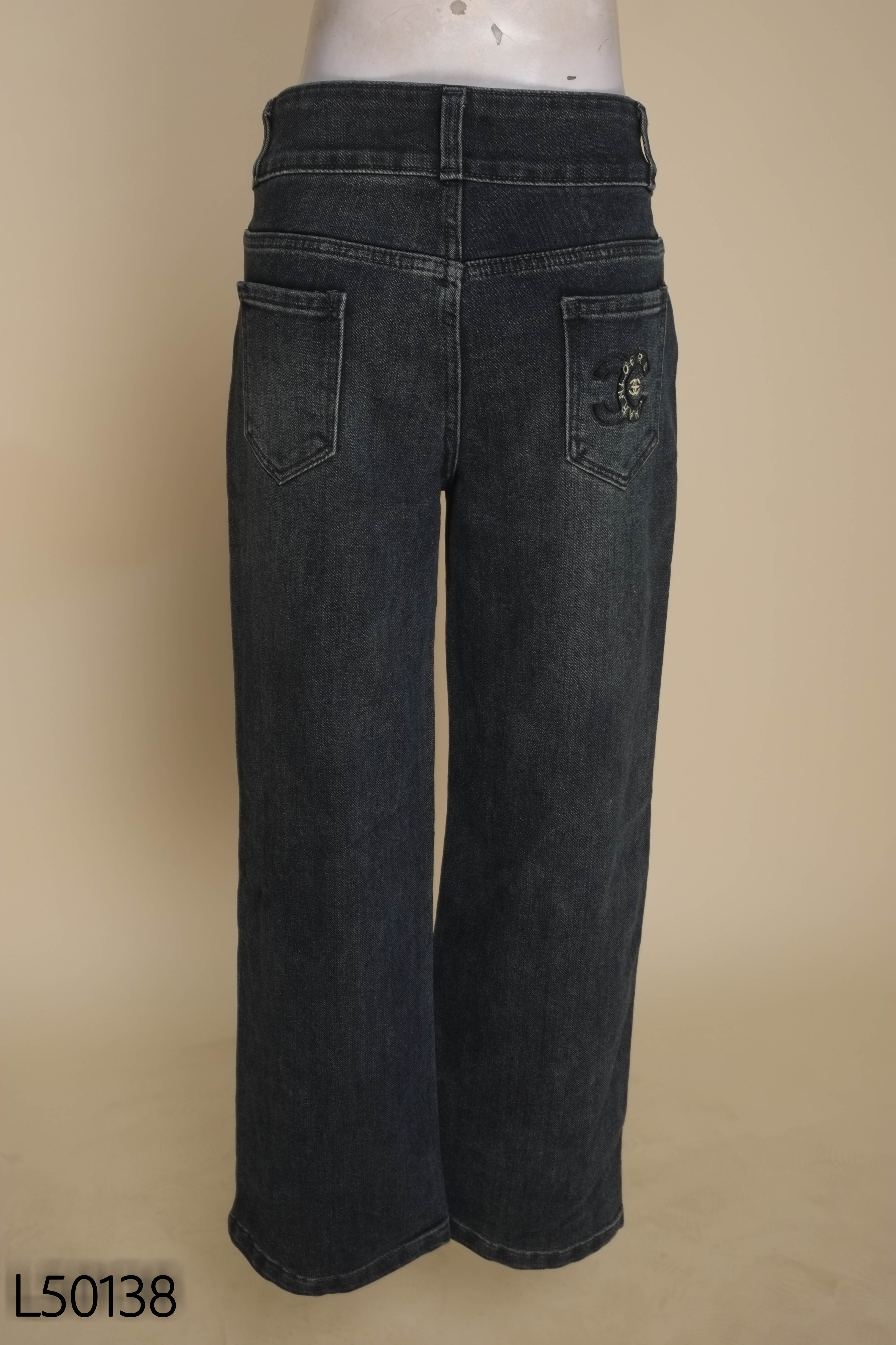 Quần jeans xanh đen trơn suông