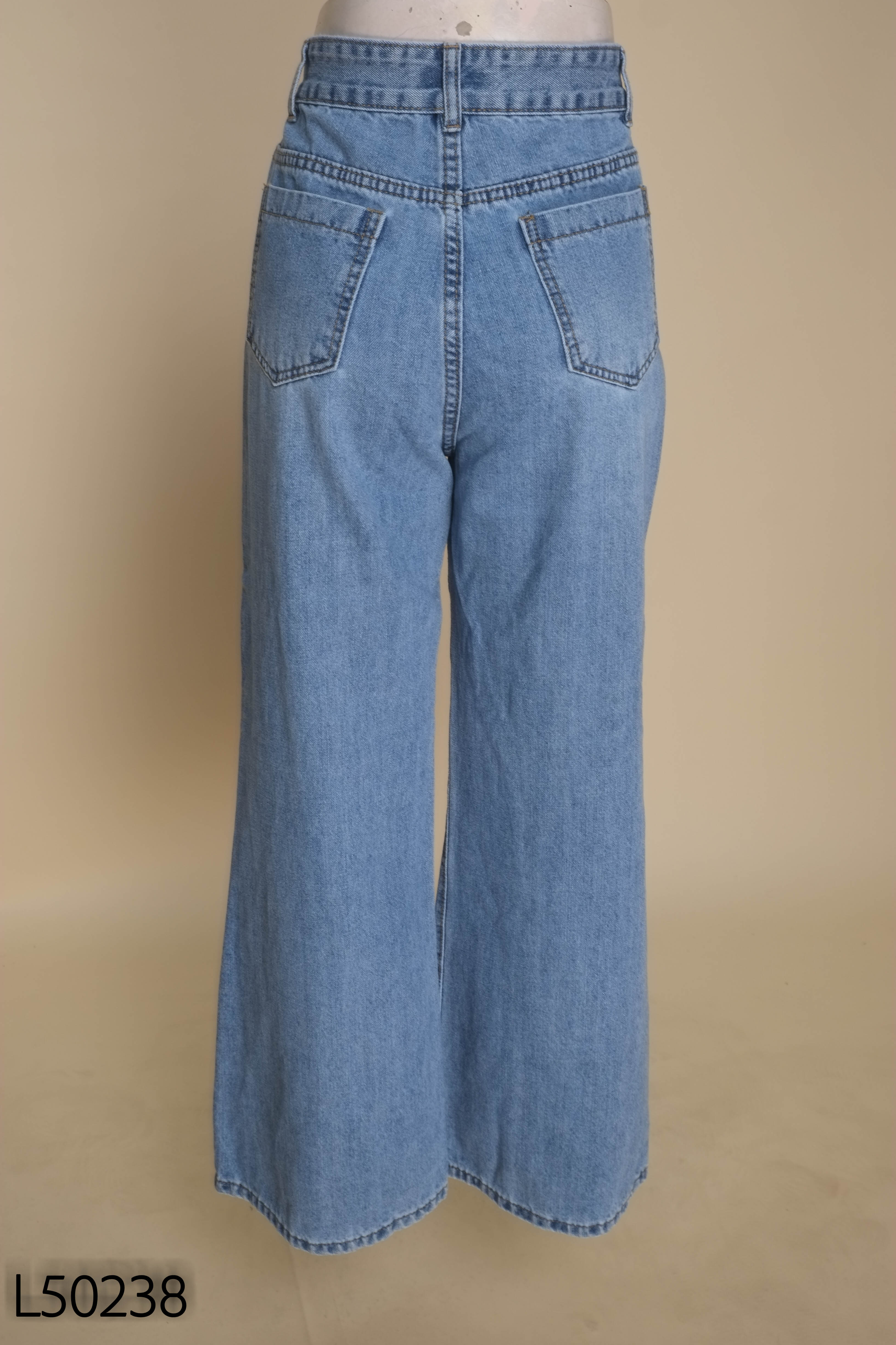 Quần jeans xanh cạp chéo suông