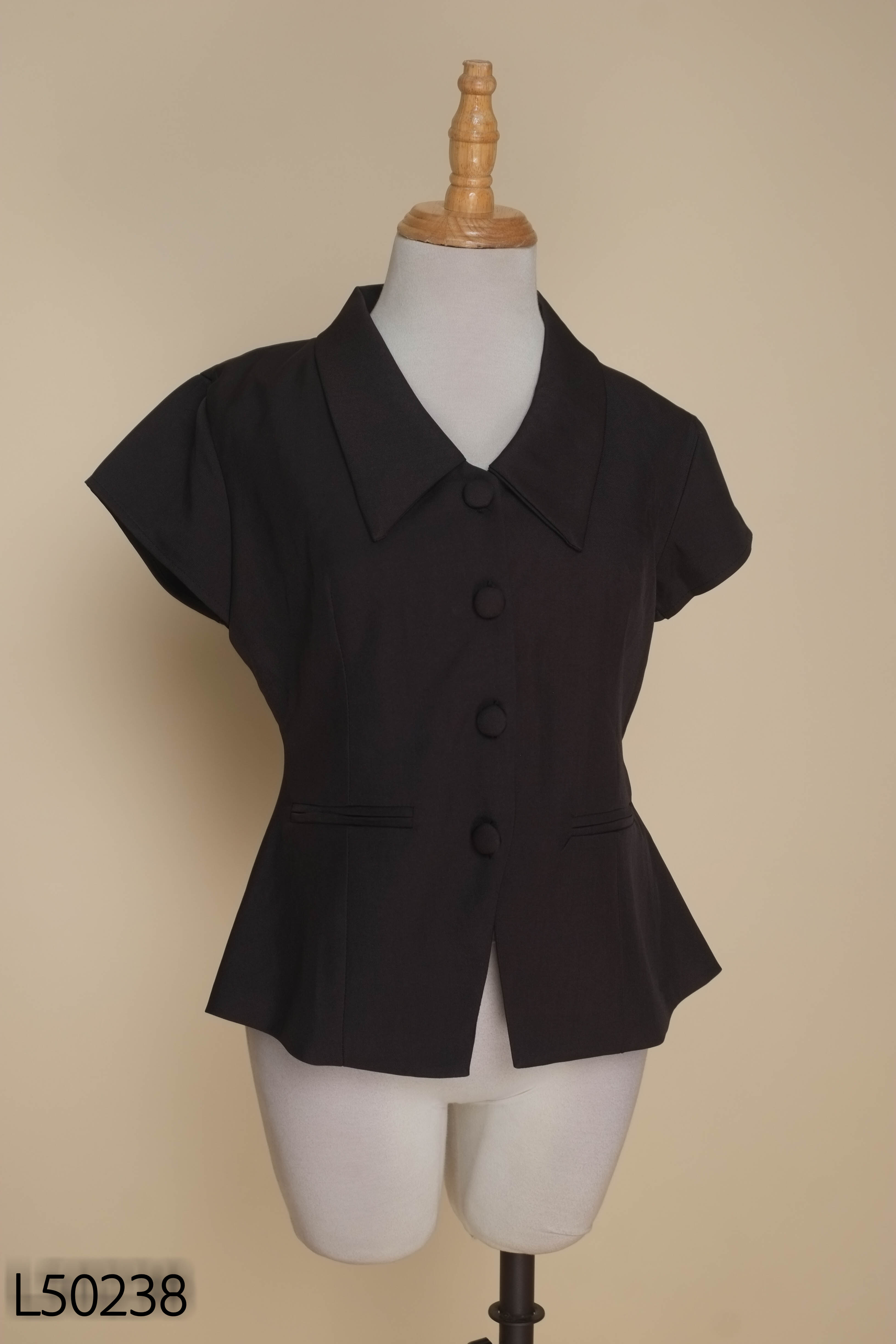 Áo kiểu vest đen CIRA