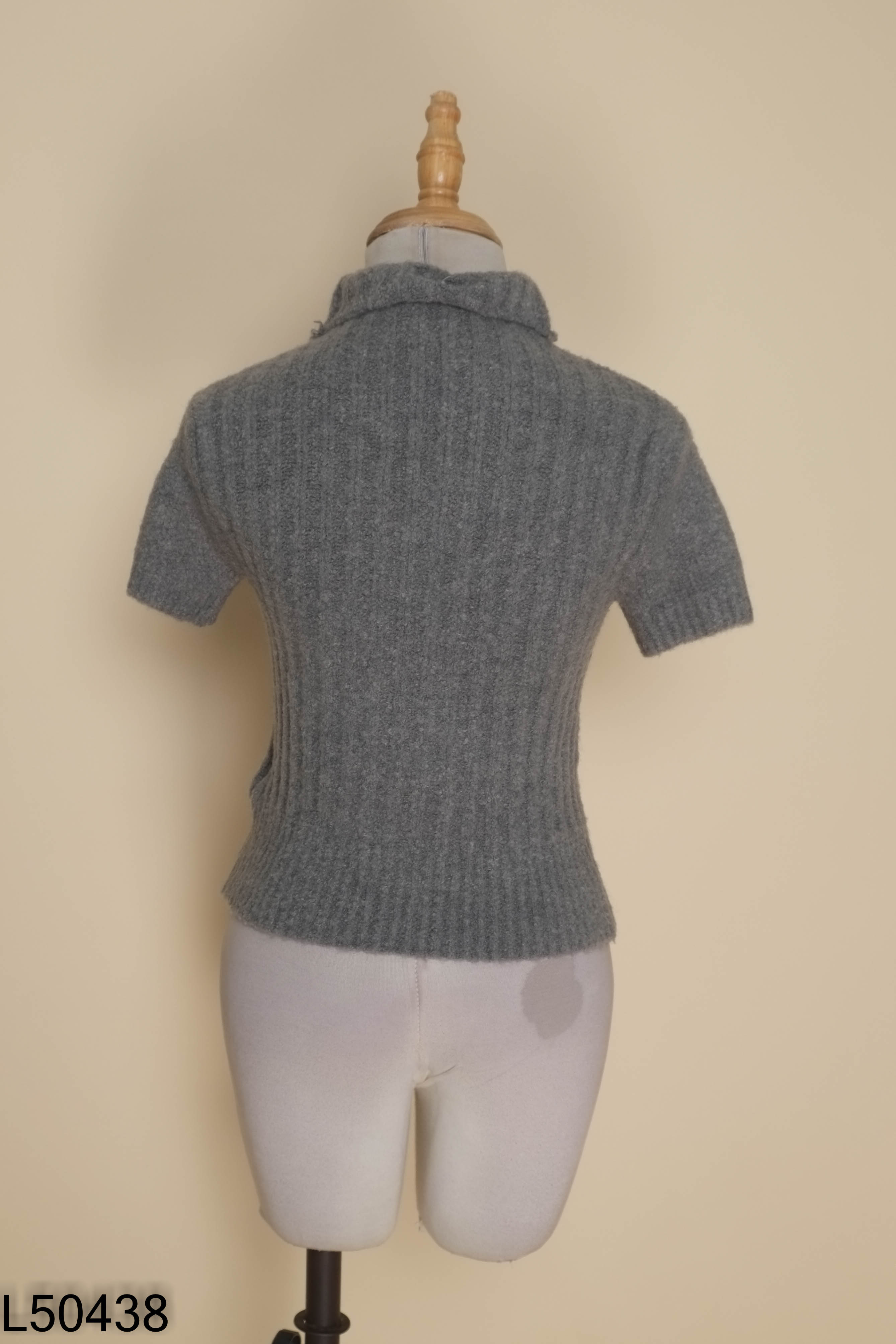 NEWTAG Áo len xám HOLDER cổ cao