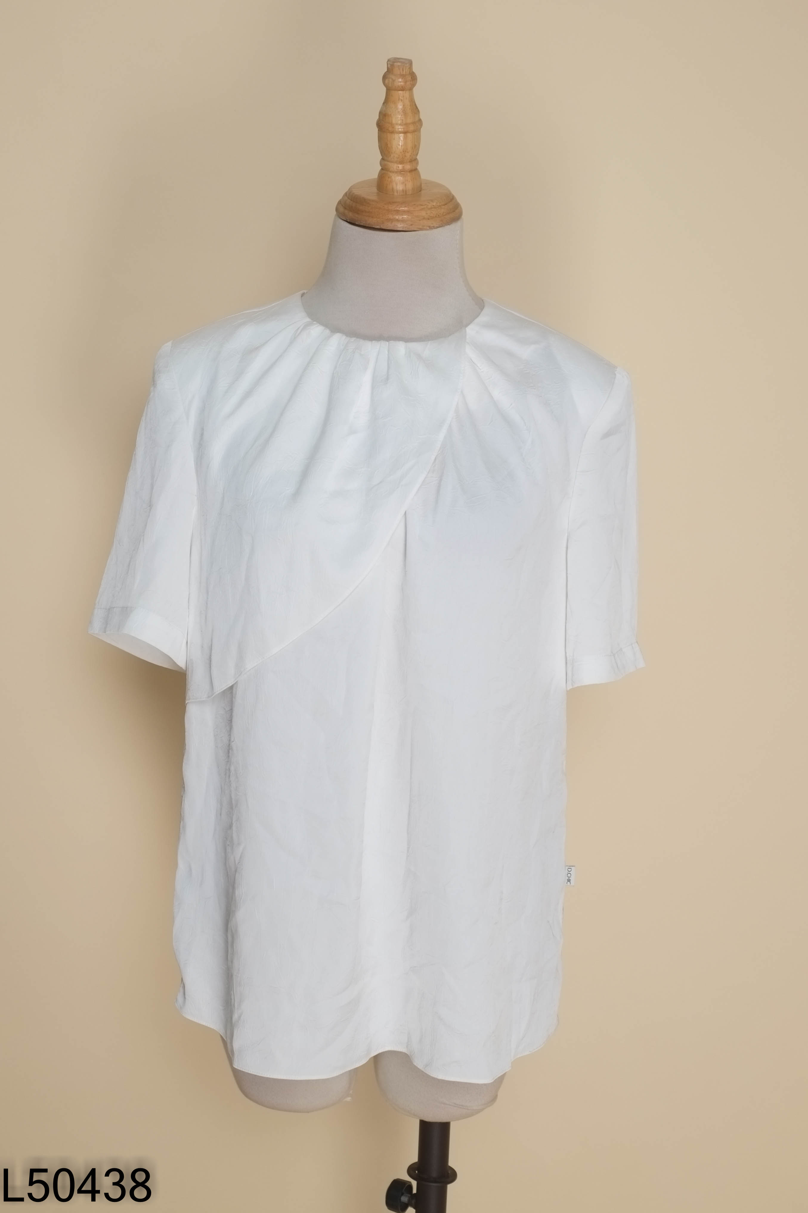 Áo kiểu trắng D.CHIC phối vạt cổ