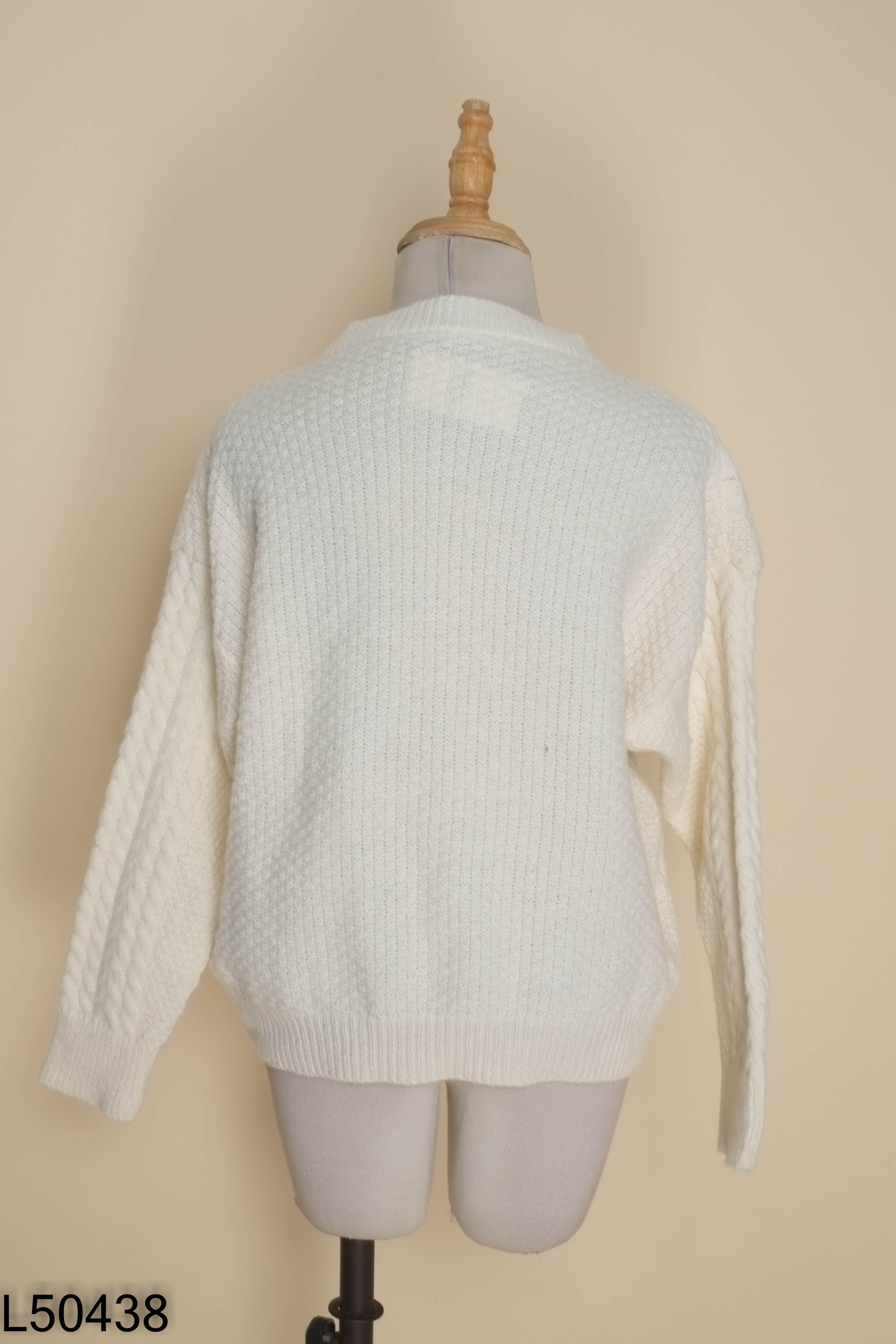 Áo len cardigan kem cúc bản to