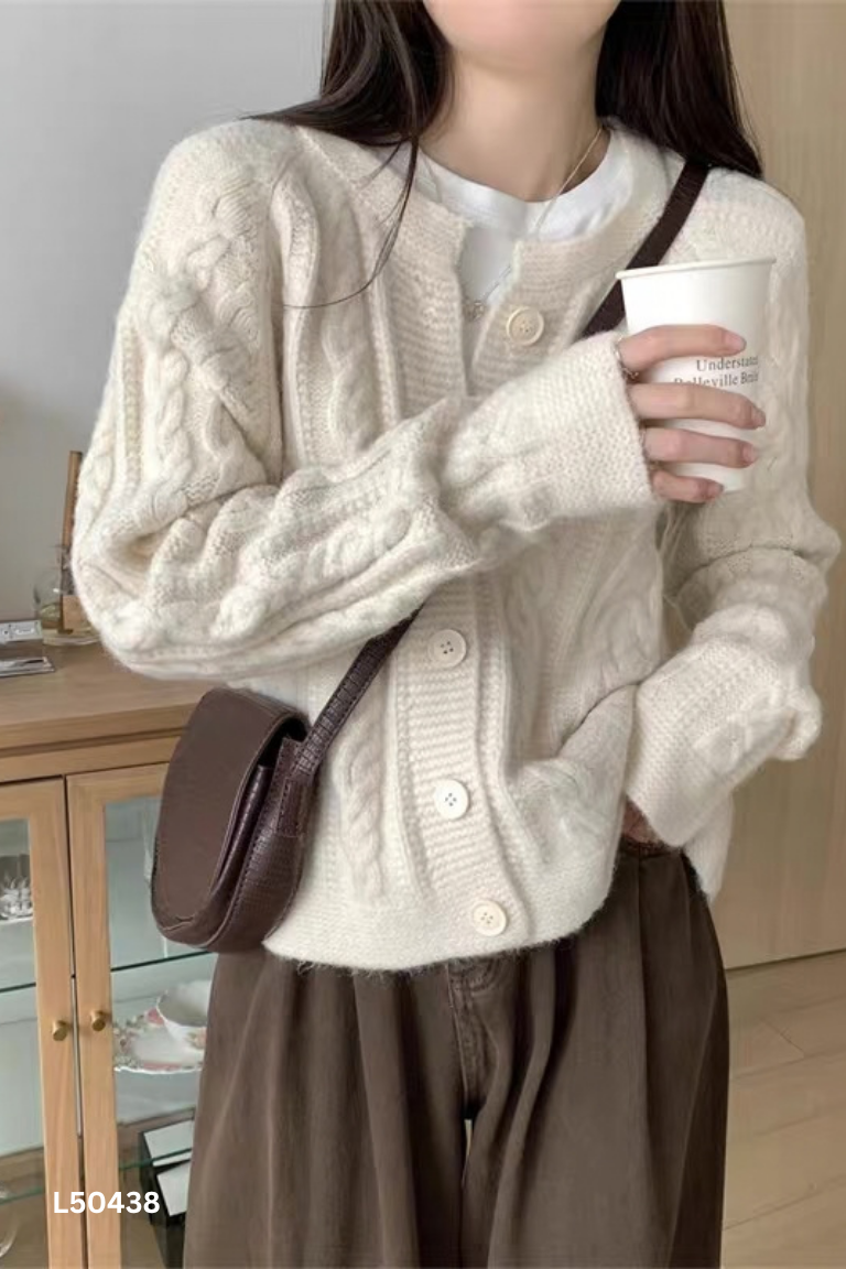 Áo len cardigan kem cúc bản to