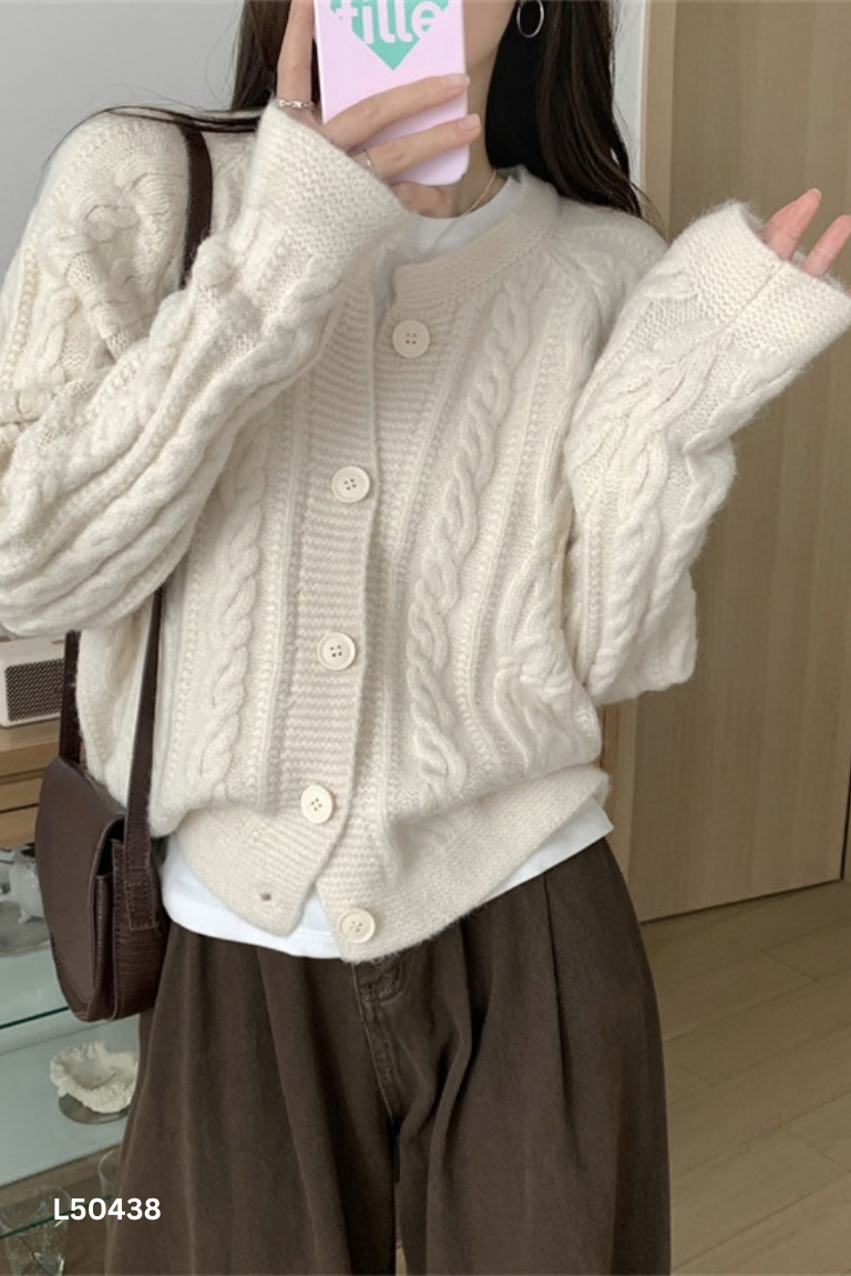 Áo len cardigan kem cúc bản to