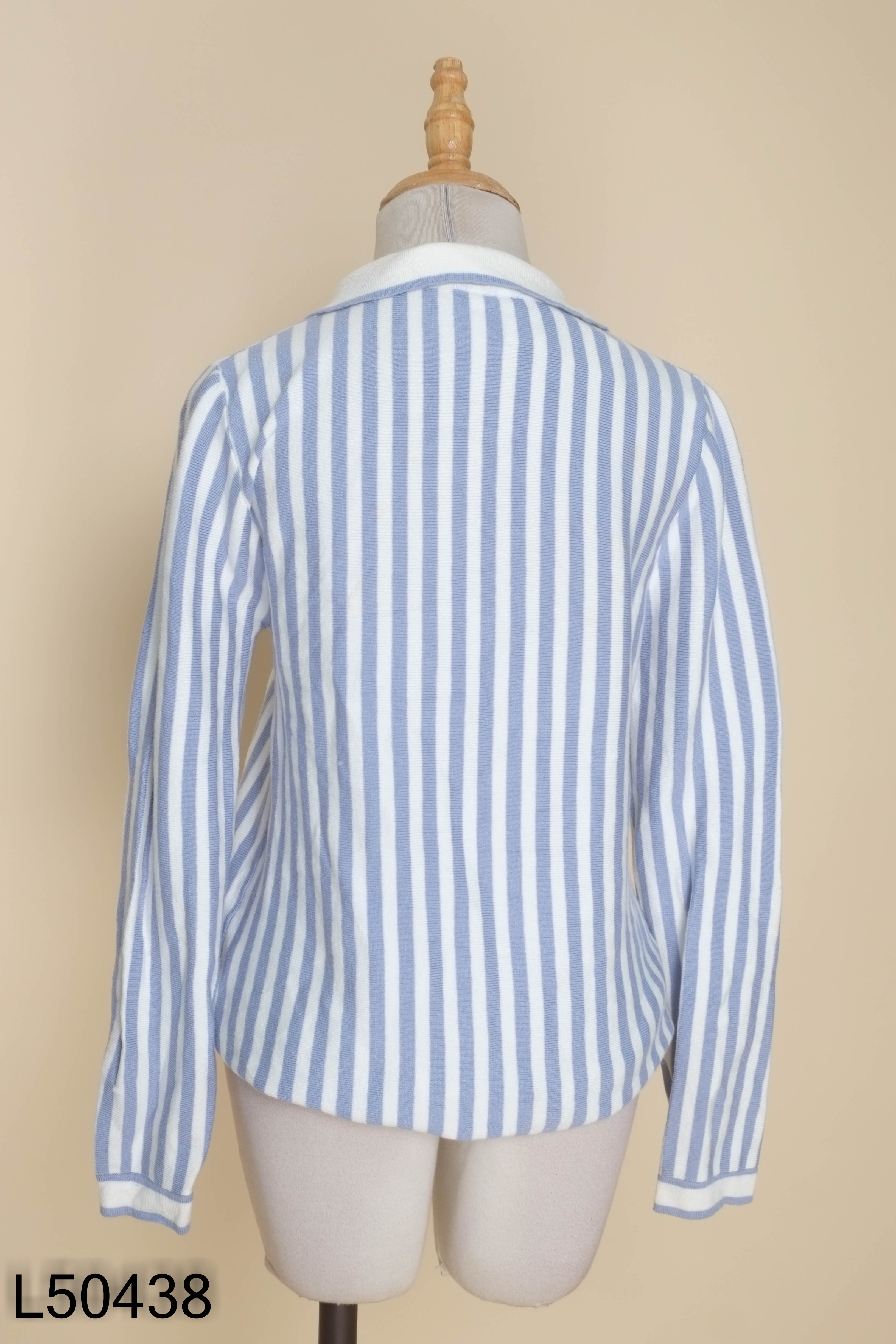 Áo len xanh sọc trắng polo