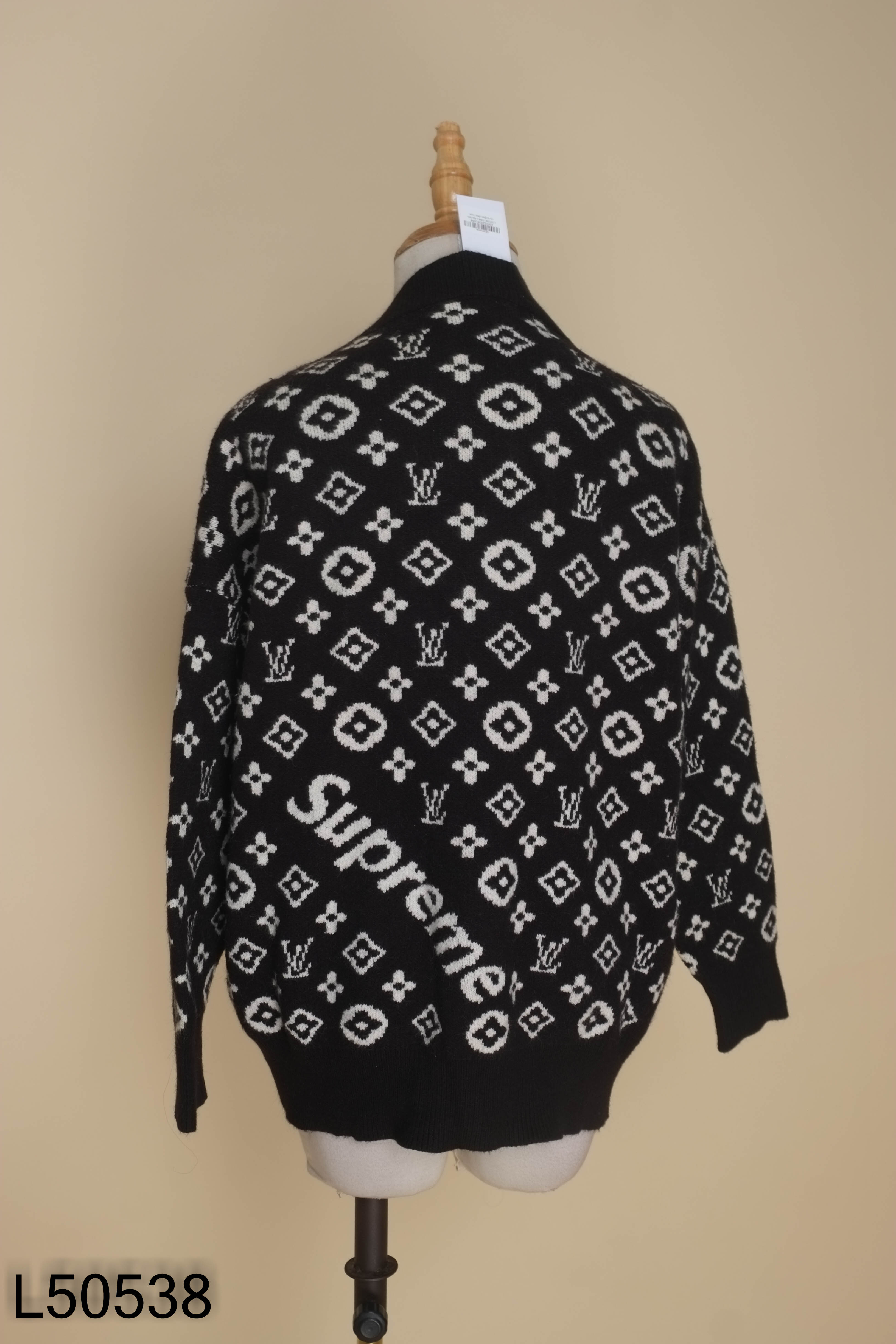 Áo len cardigan đen họa tiết trắng