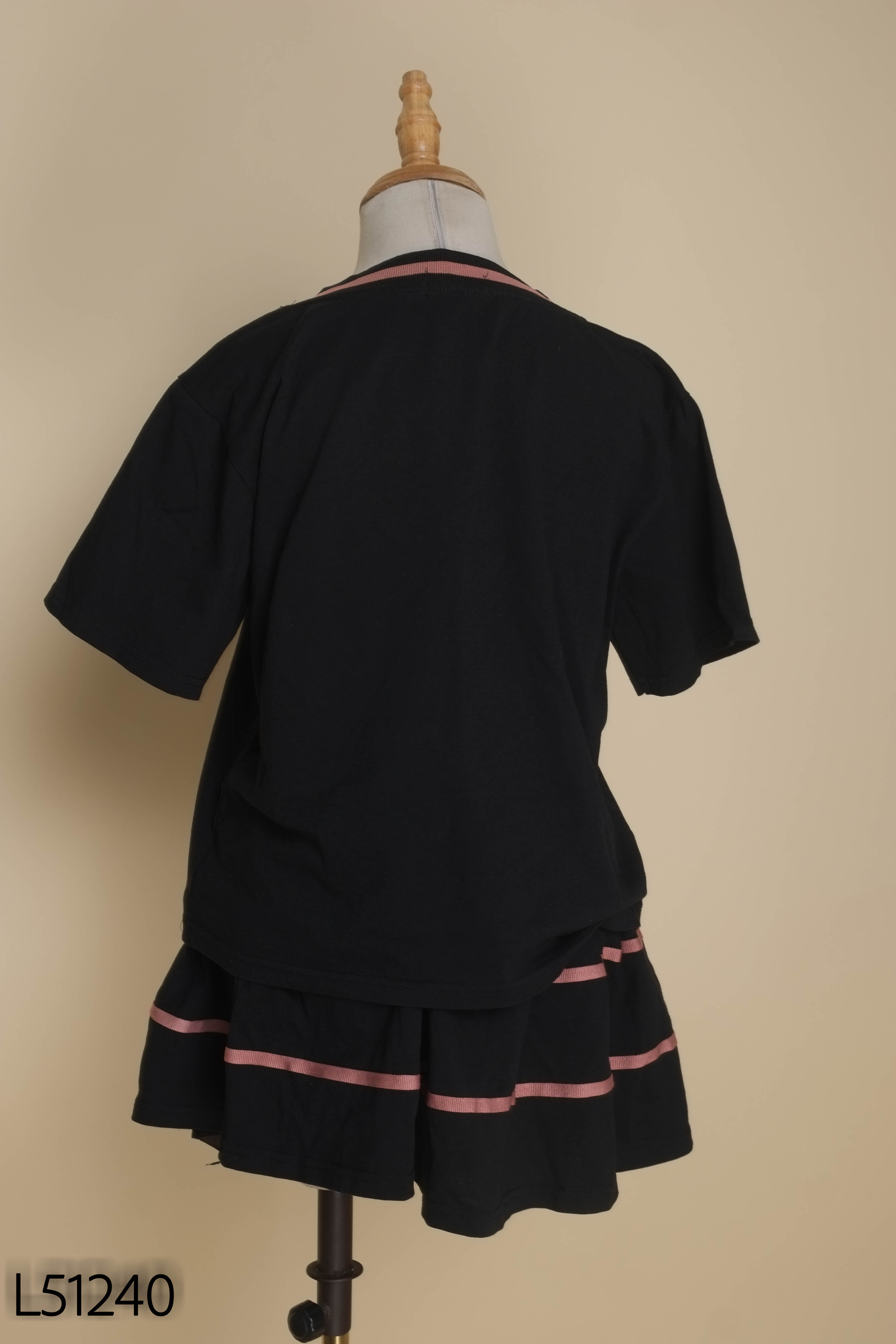Set đen cổ tim+váy