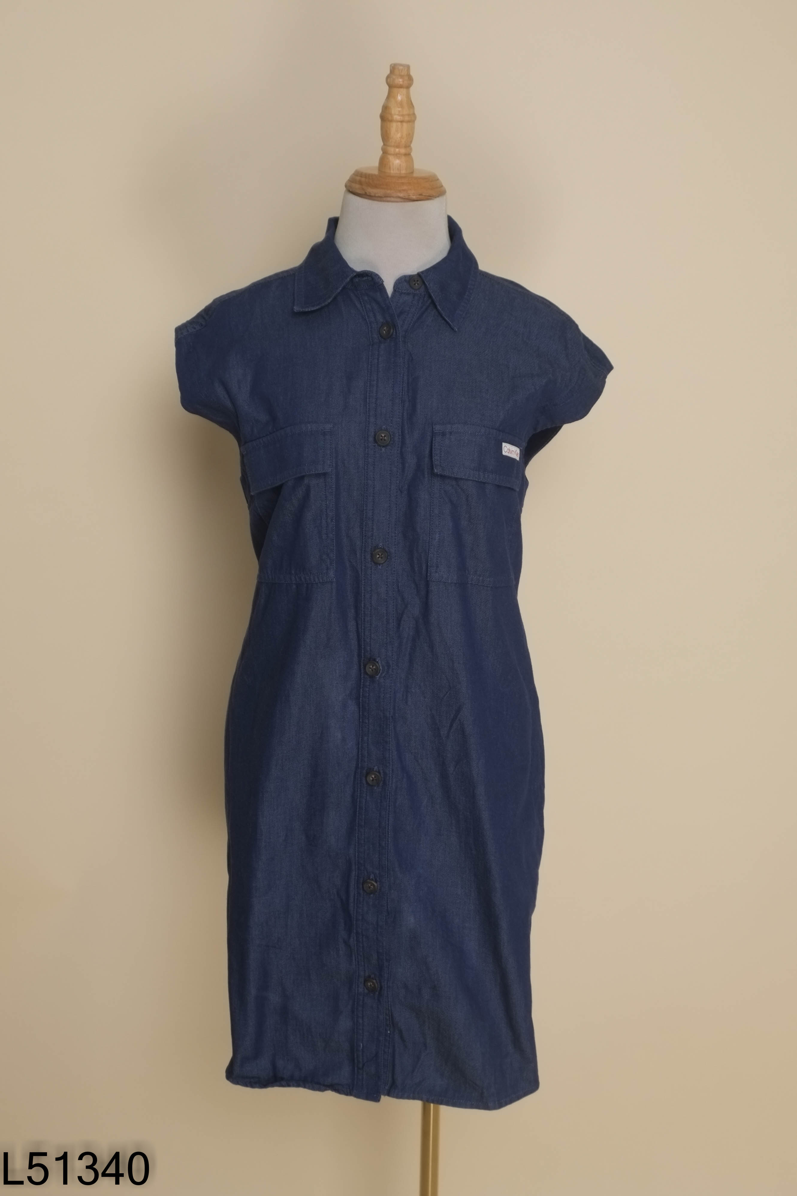 Váy jeans xanh CALVIN KLEIN sát nách