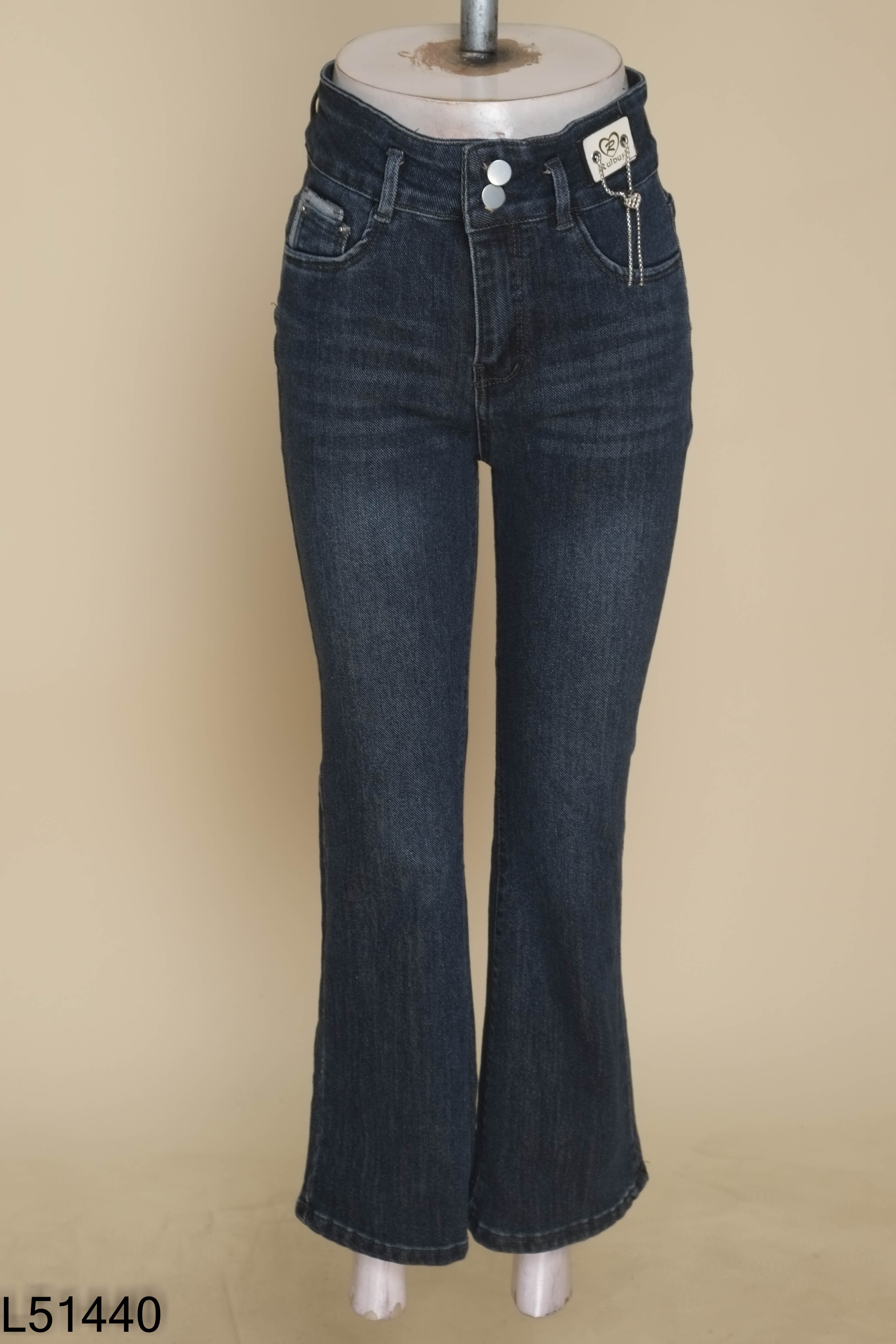 Quần jeans loe xanh