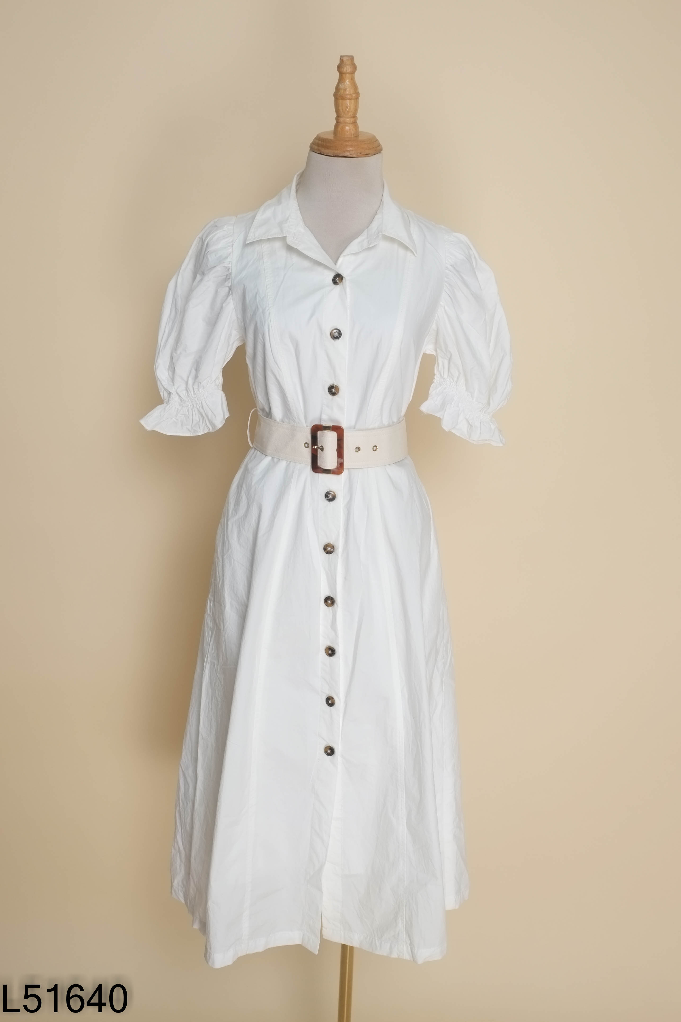 Váy trắng WHITE ANT tay bồng