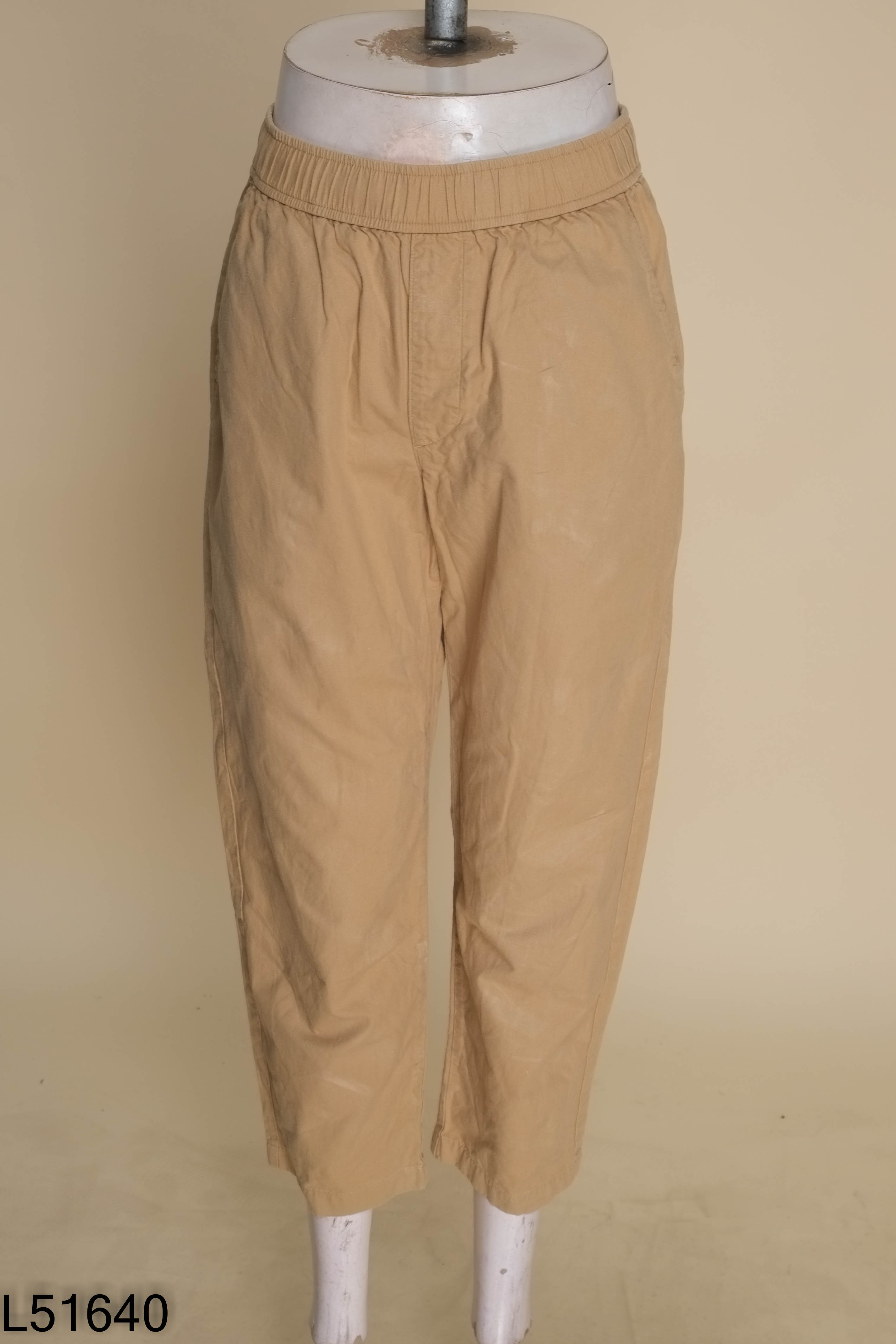 Quần kaki nâu UNIQLO