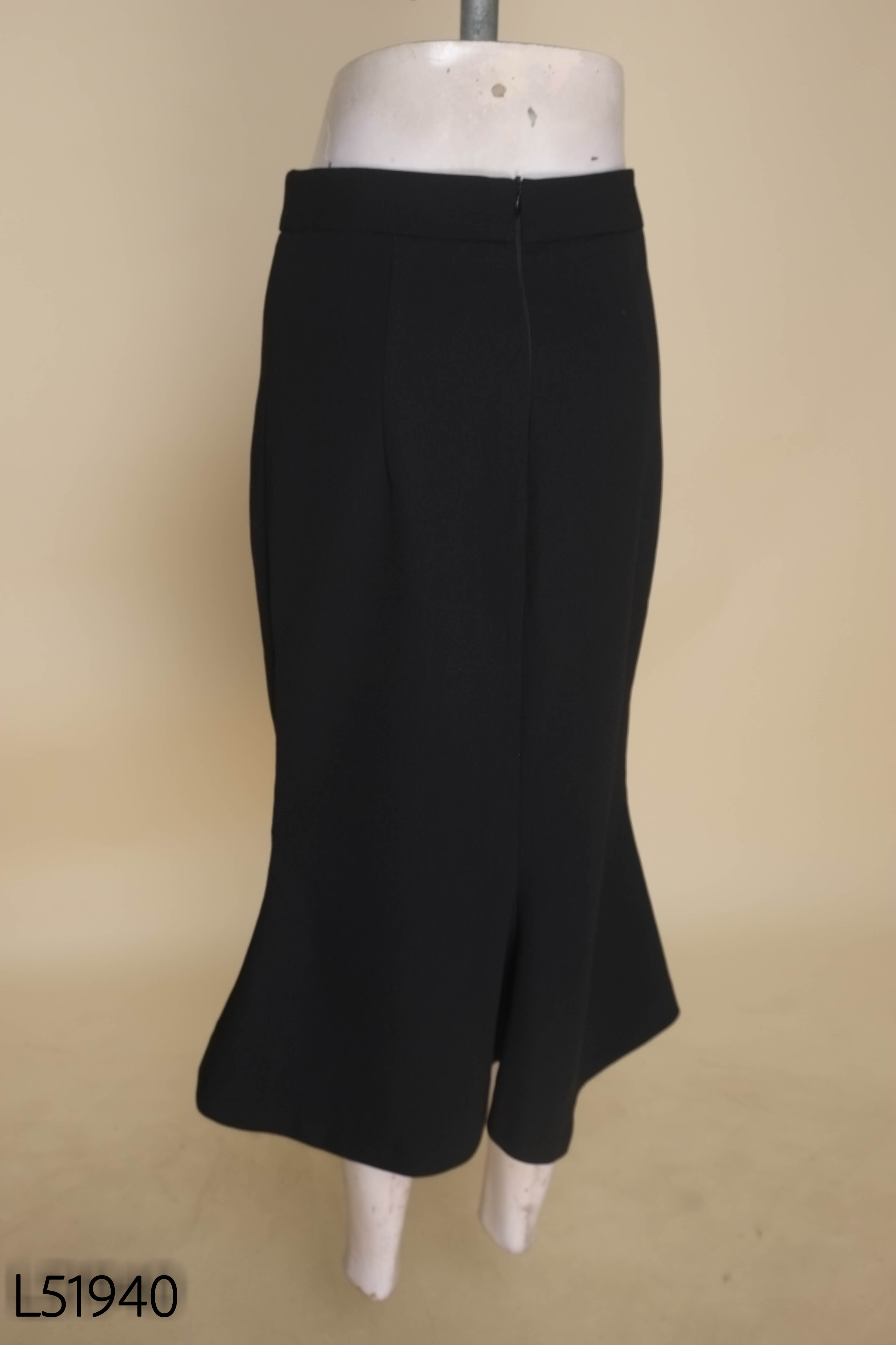 Chân váy HUONG BOUTIQUE đen đuôi cá