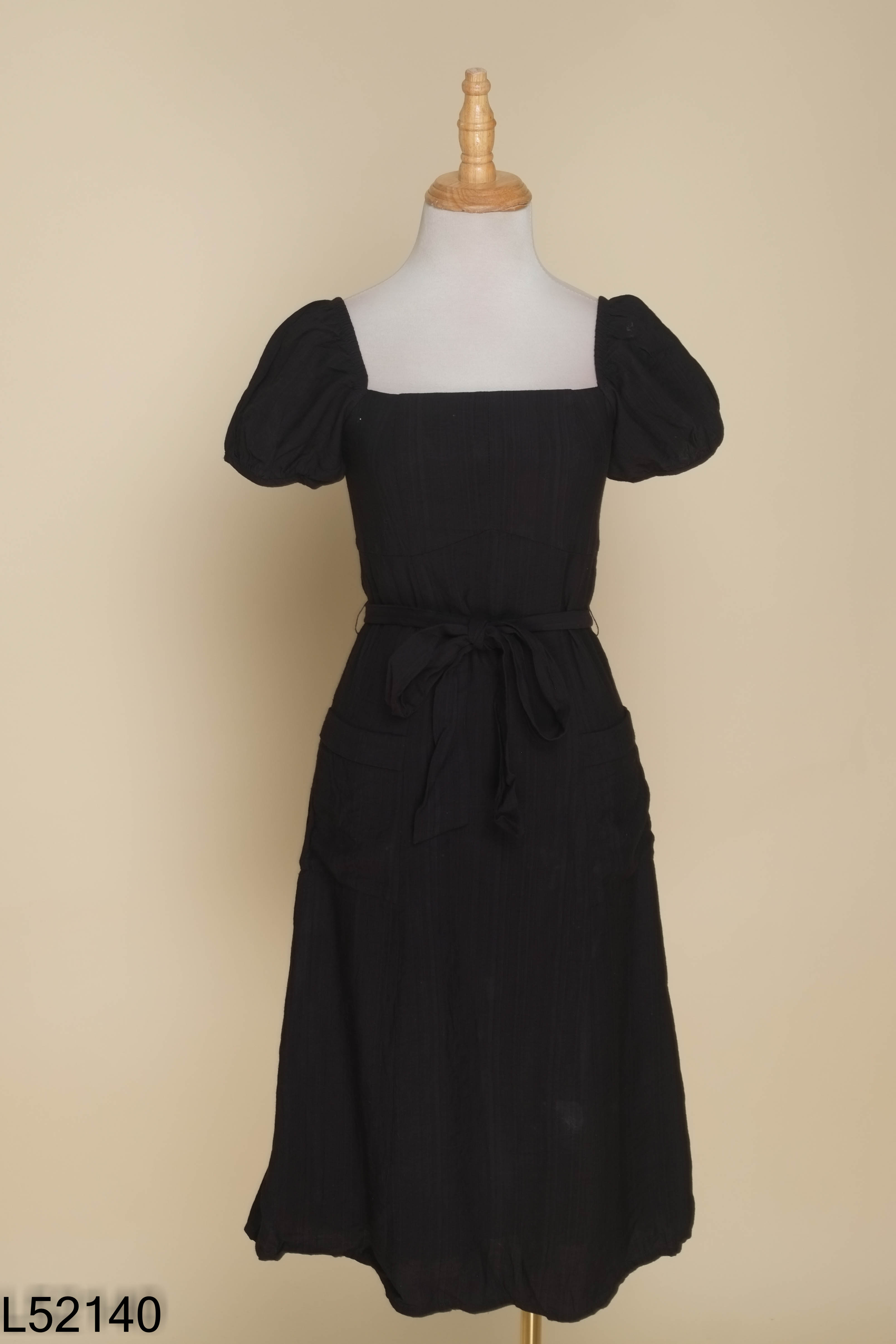 Váy đen ADORE DRESS nhún lưng