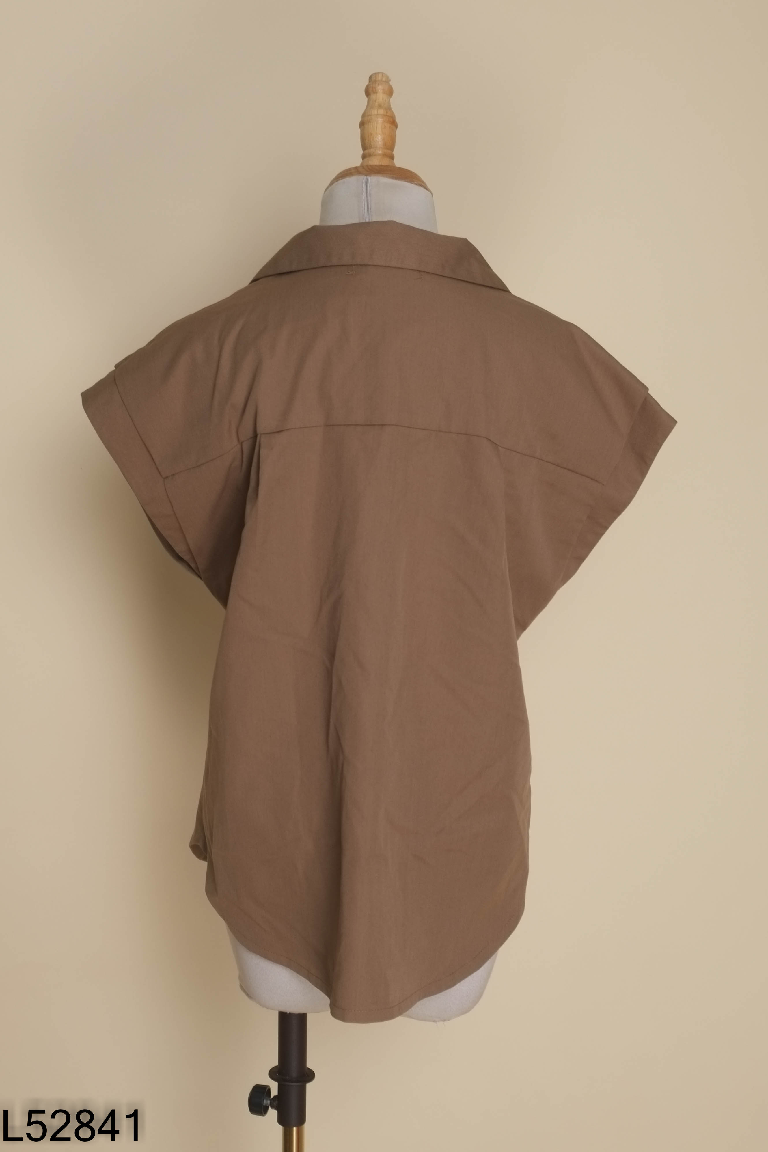 Áo nâu TNK cổ vest sát nách