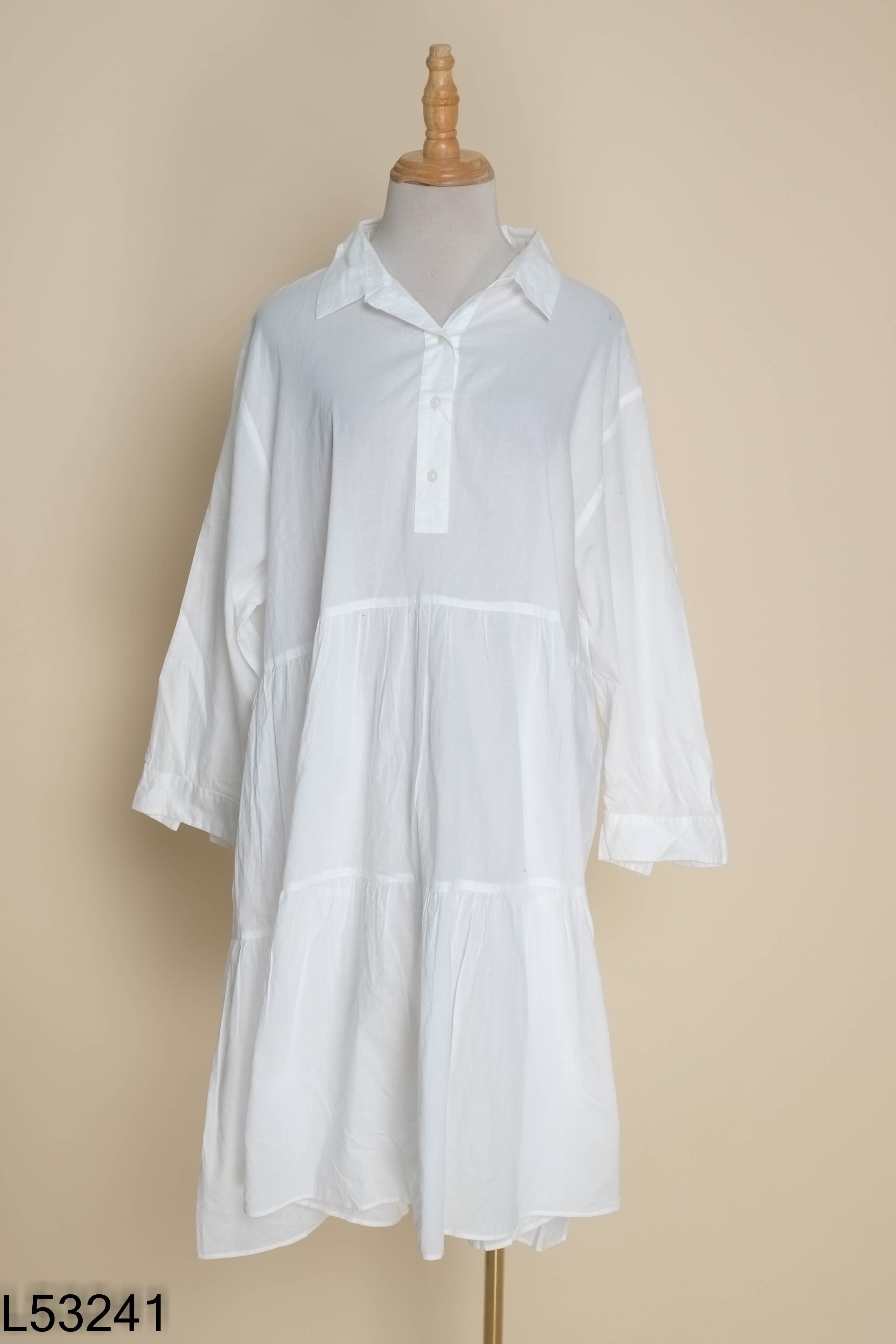 Váy UNIQLO trắng trơn (3XL)