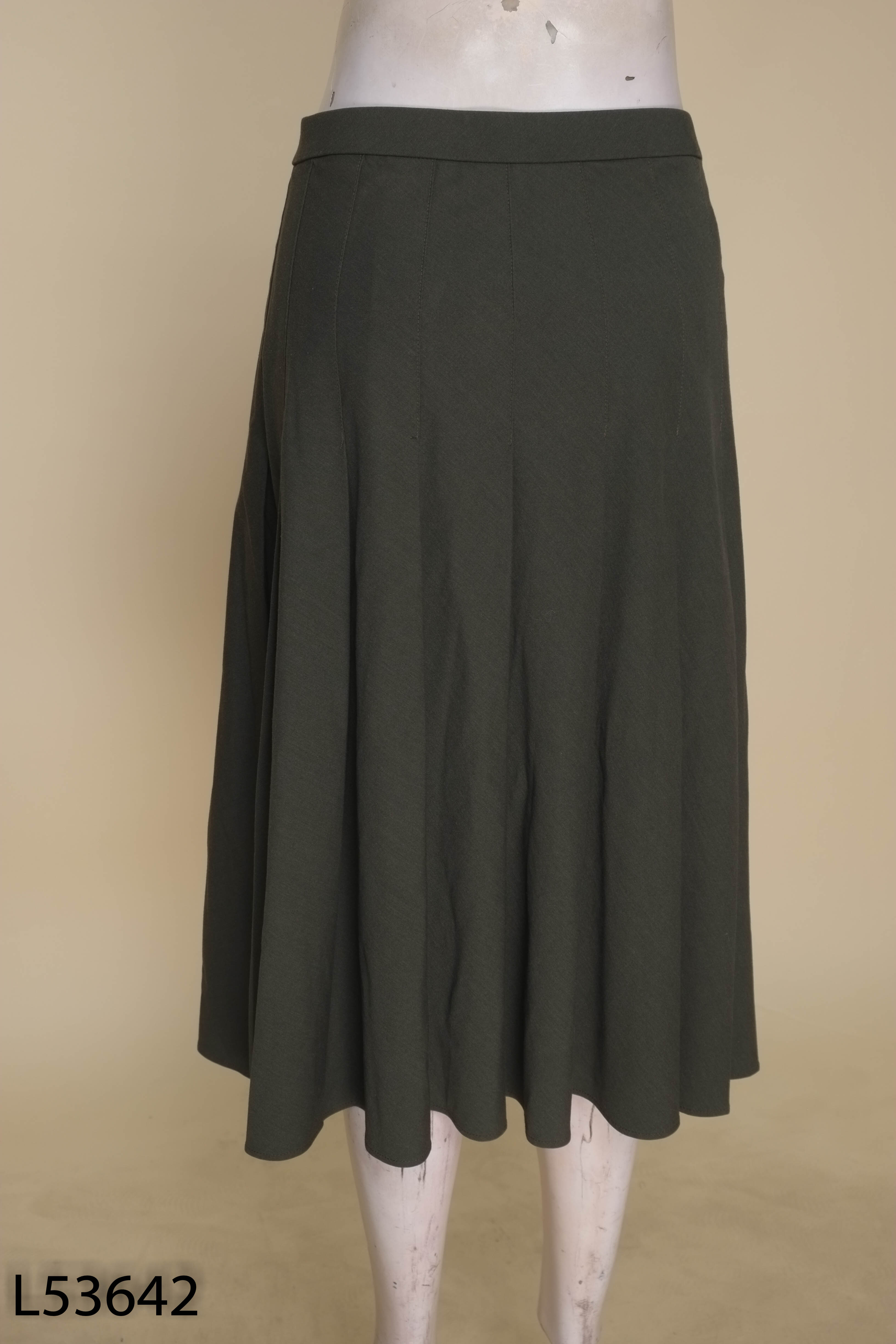 Chân váy xanh UNIQLO gấp ly