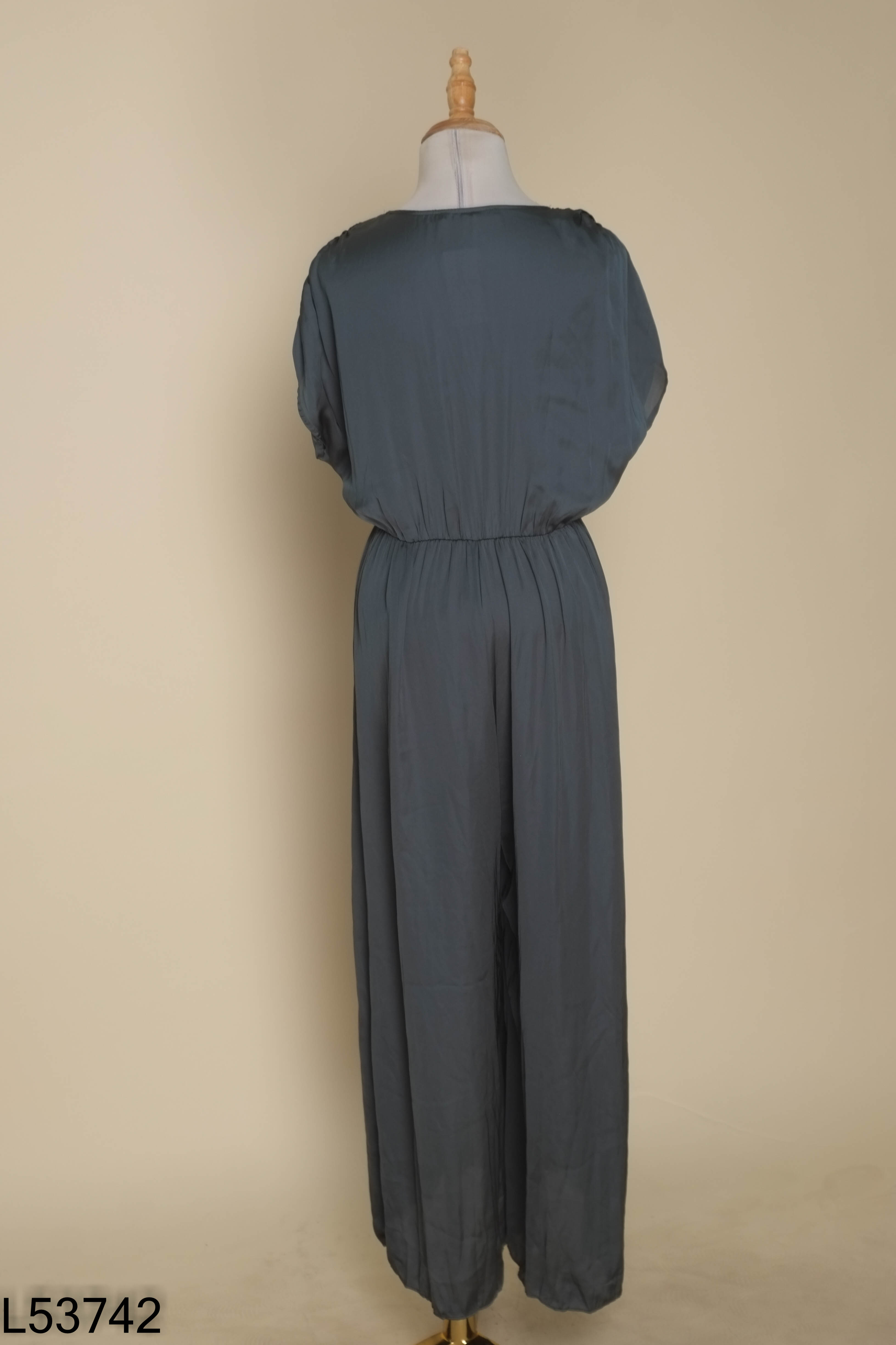 Jumpsuits lụa xanh ZARA cổ chéo