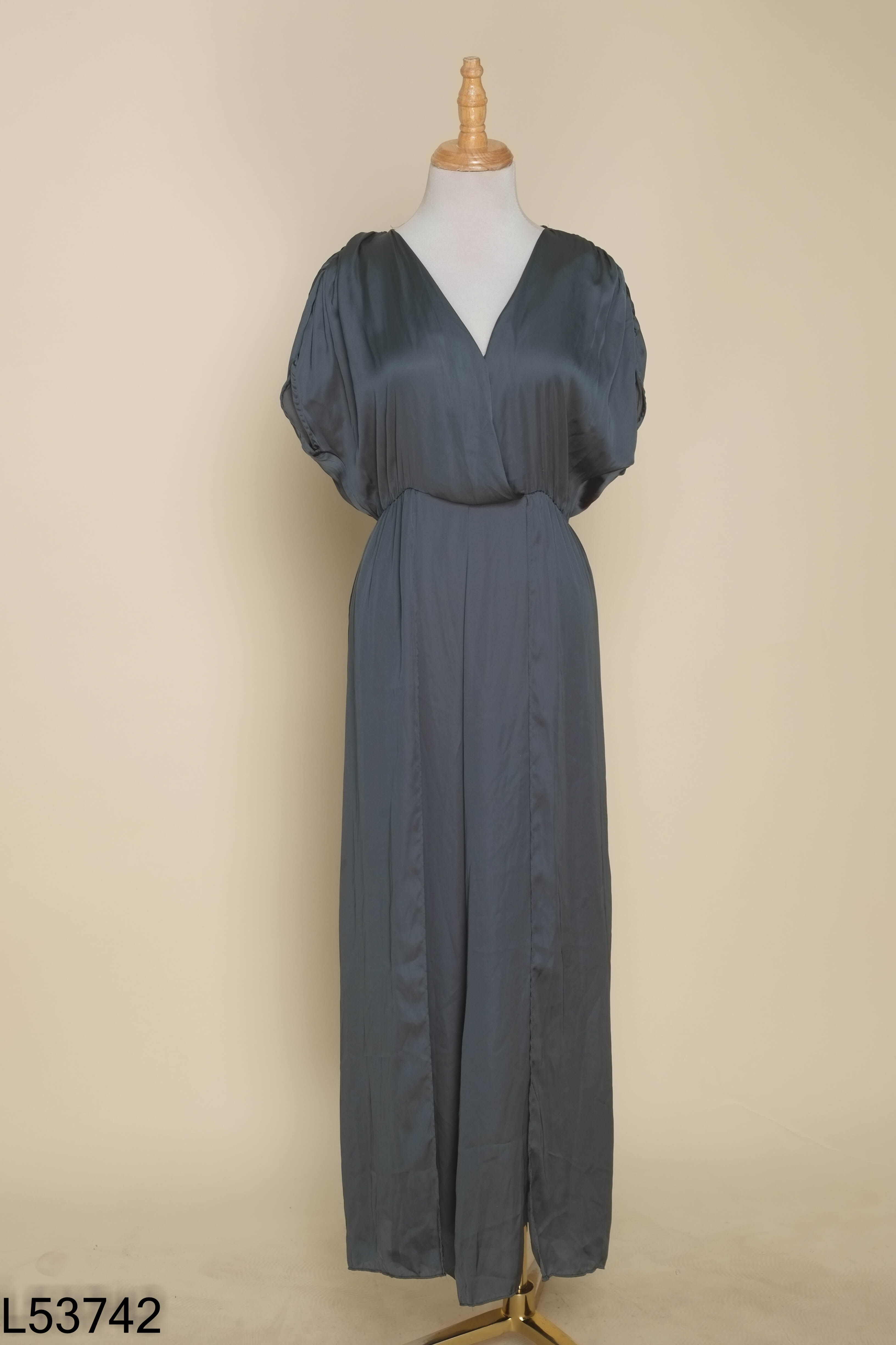 Jumpsuits lụa xanh ZARA cổ chéo