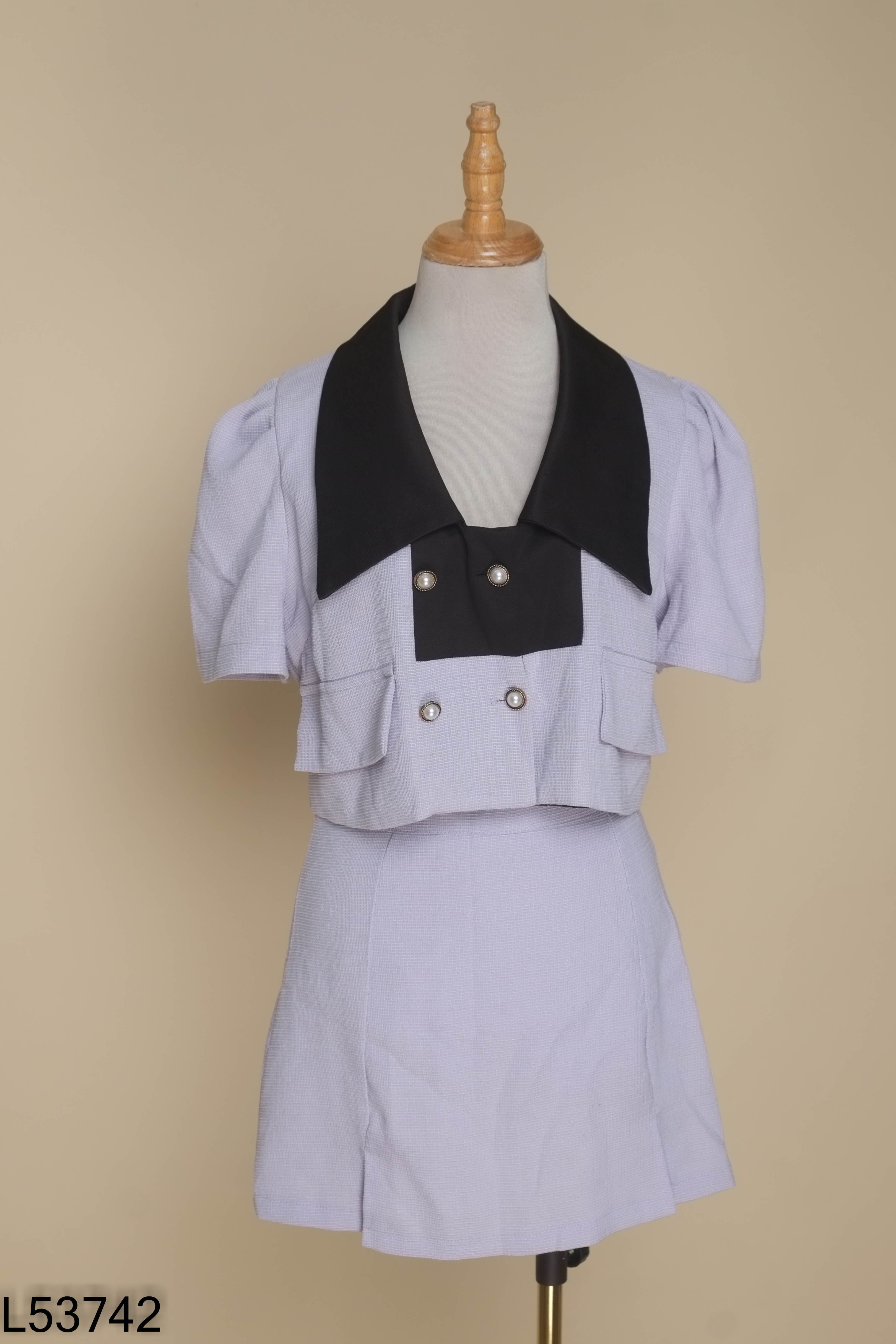 Set Áo tím croptop cúc ngọc + Chân váy