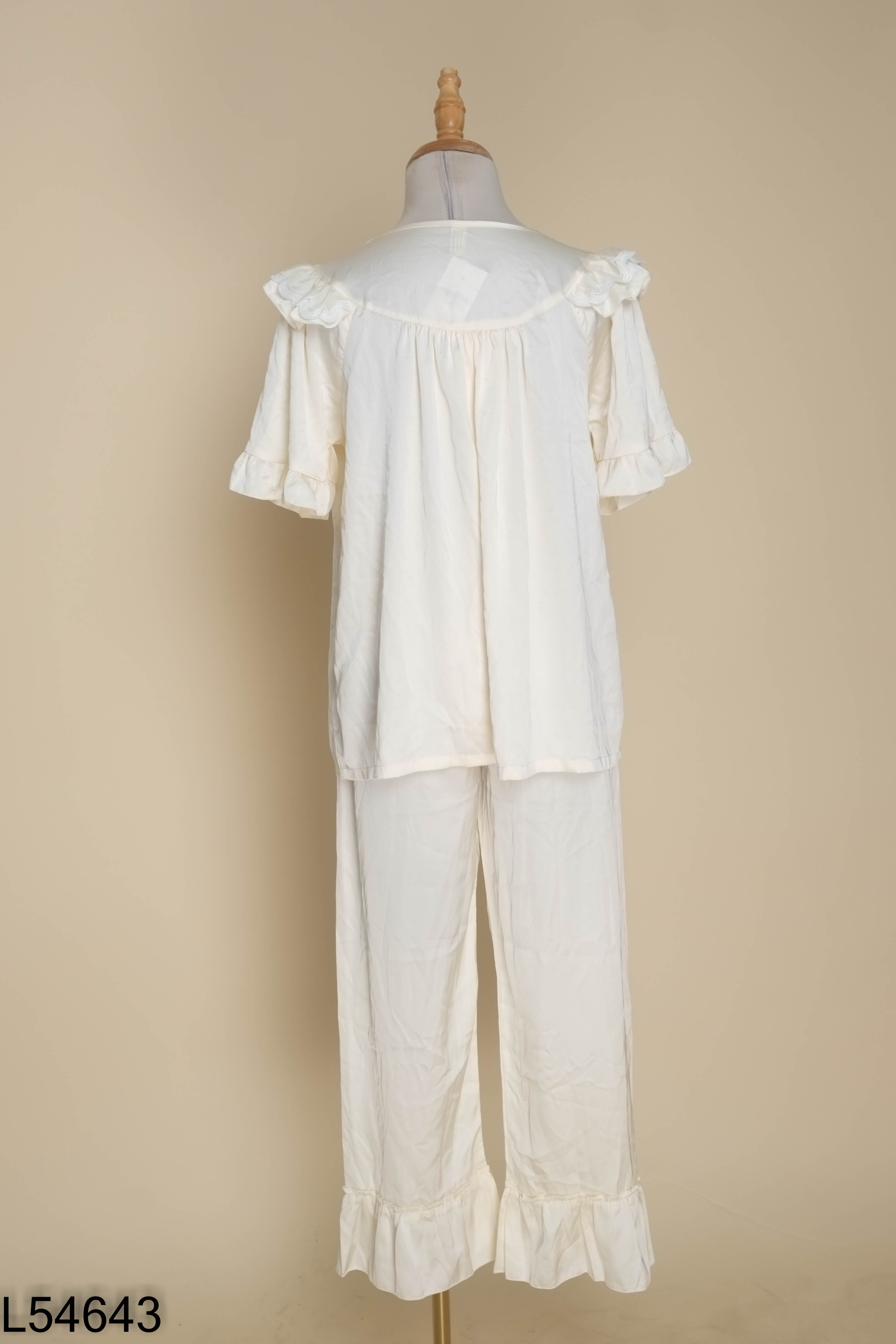 NEWTAG ELIA set ngủ lụa be