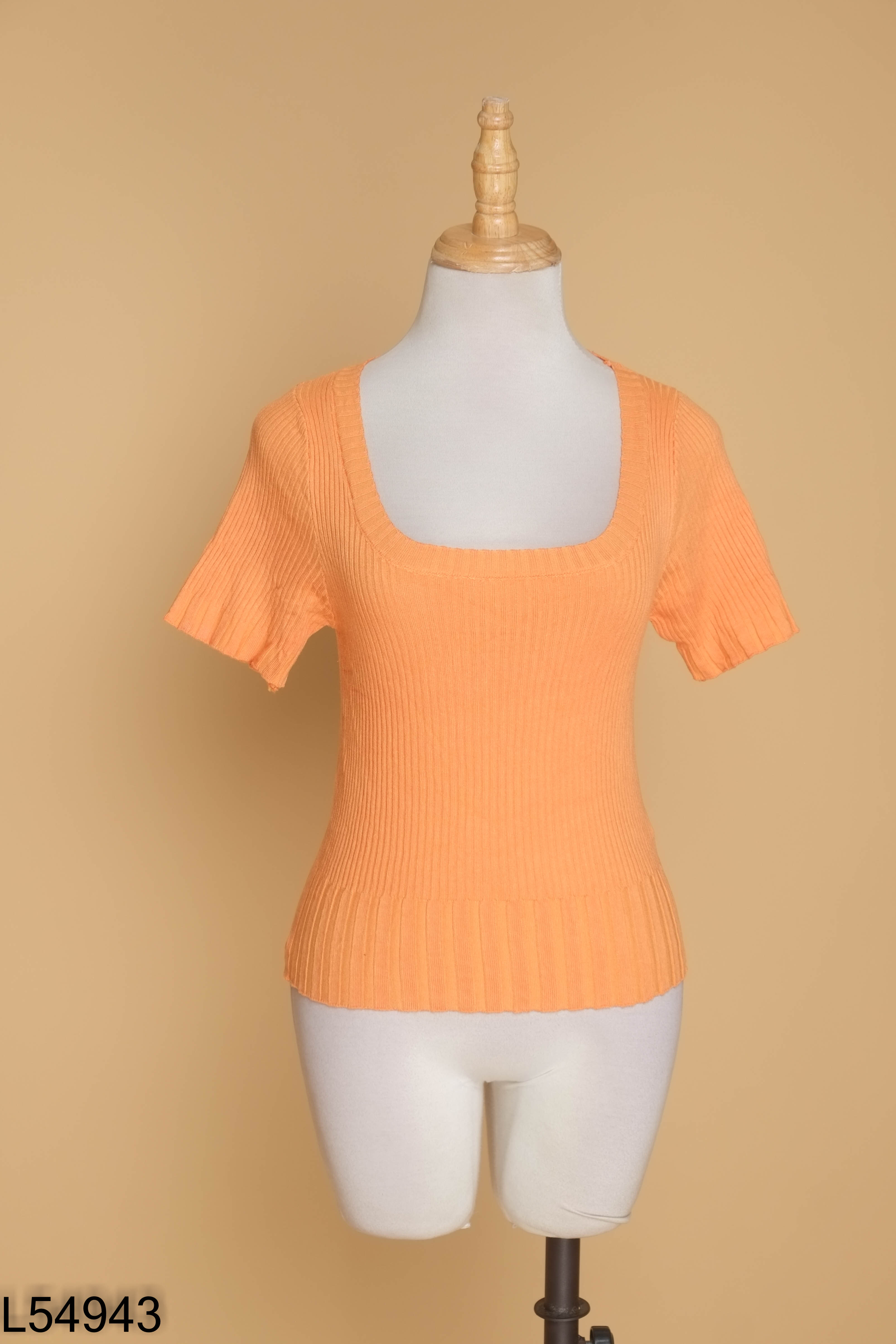 Áo croptop ngắn tay cam cổ vuông