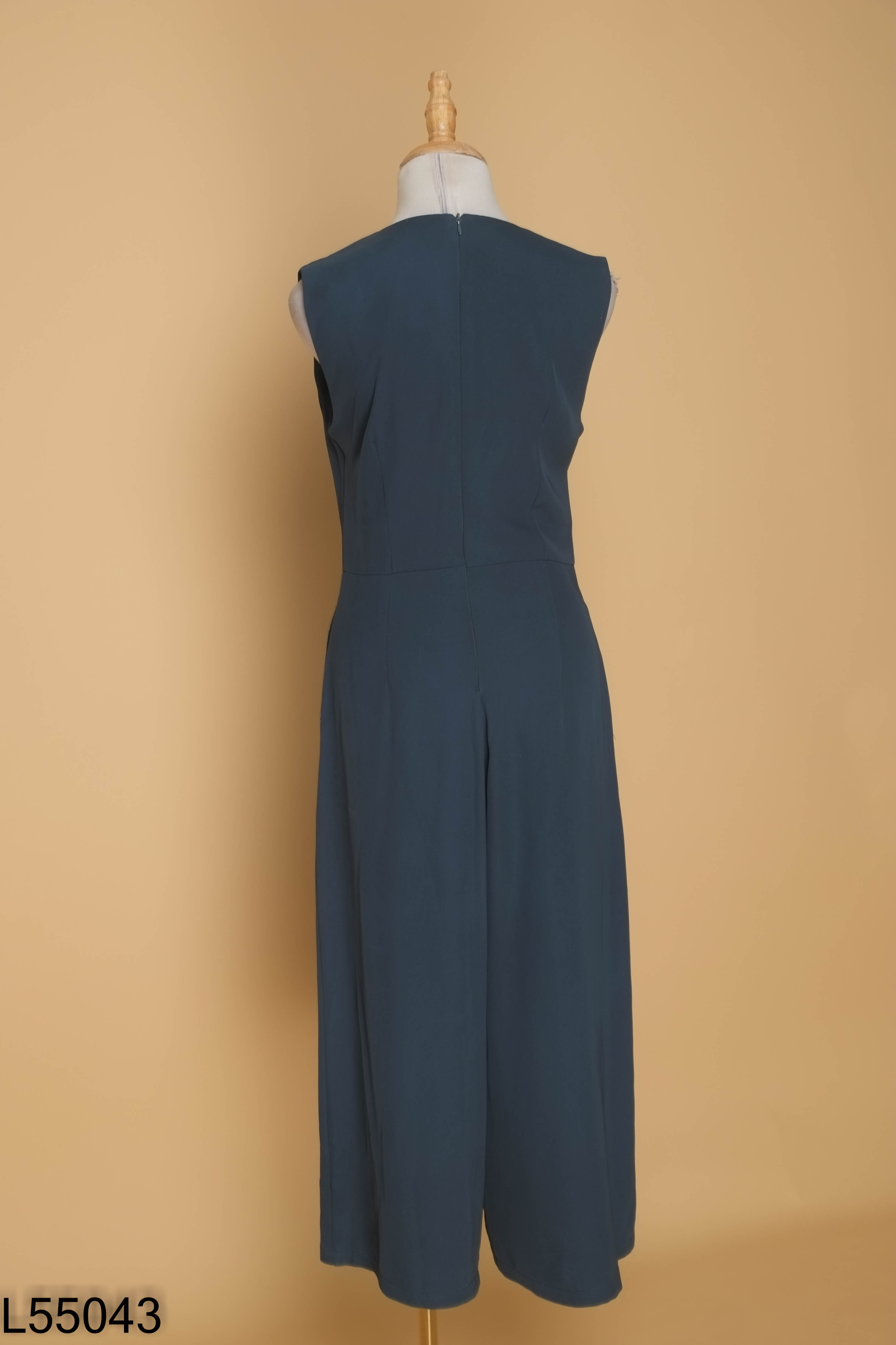 Jumpsuit xanh lá trơn