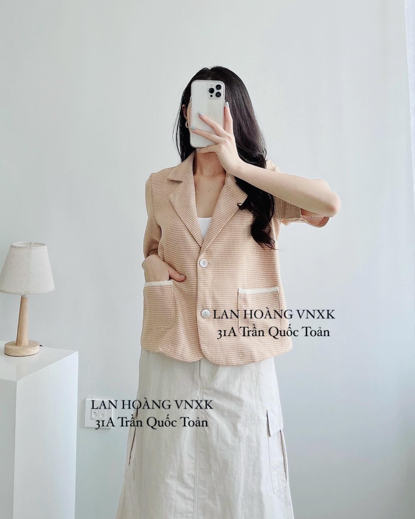 Áo Blazer Kẻ Only Dáng Lửng