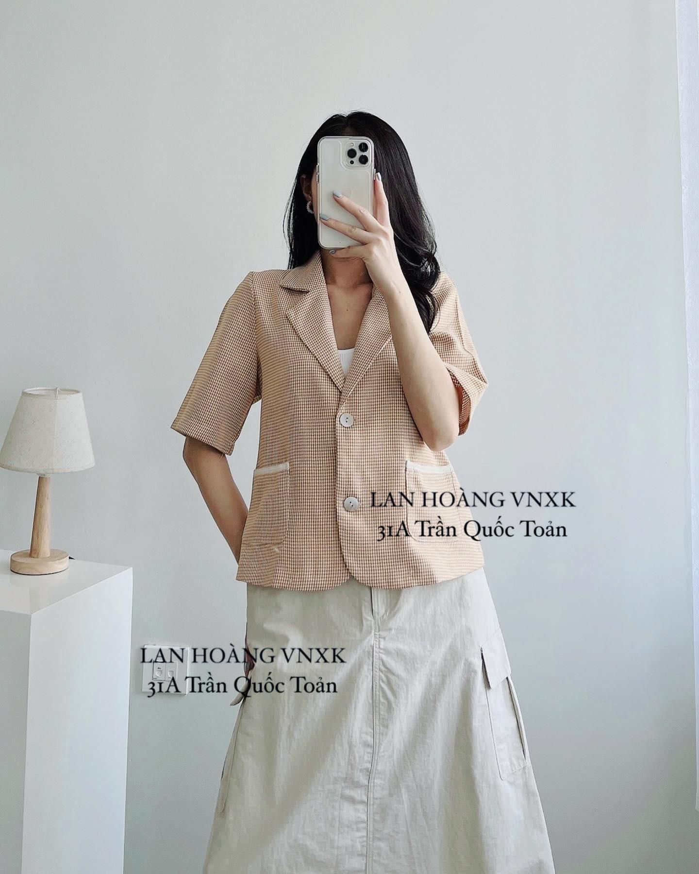 Áo Blazer Kẻ Only Dáng Lửng