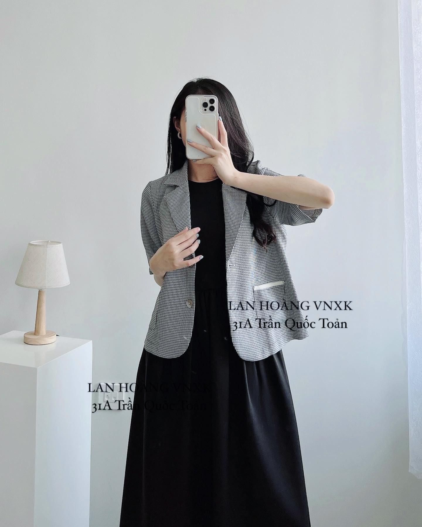 Áo Blazer Kẻ Only Dáng Lửng