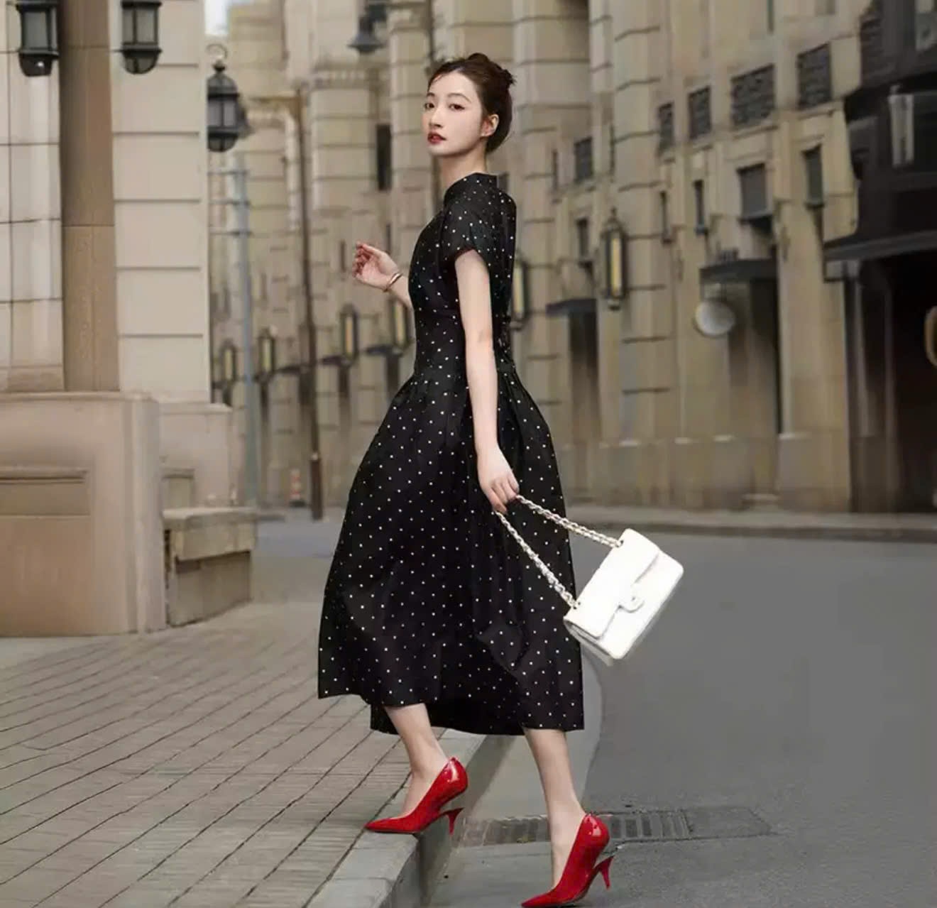 Dam-Cham-Bi-Only-midi-16531-5.jpg?v=1781343862