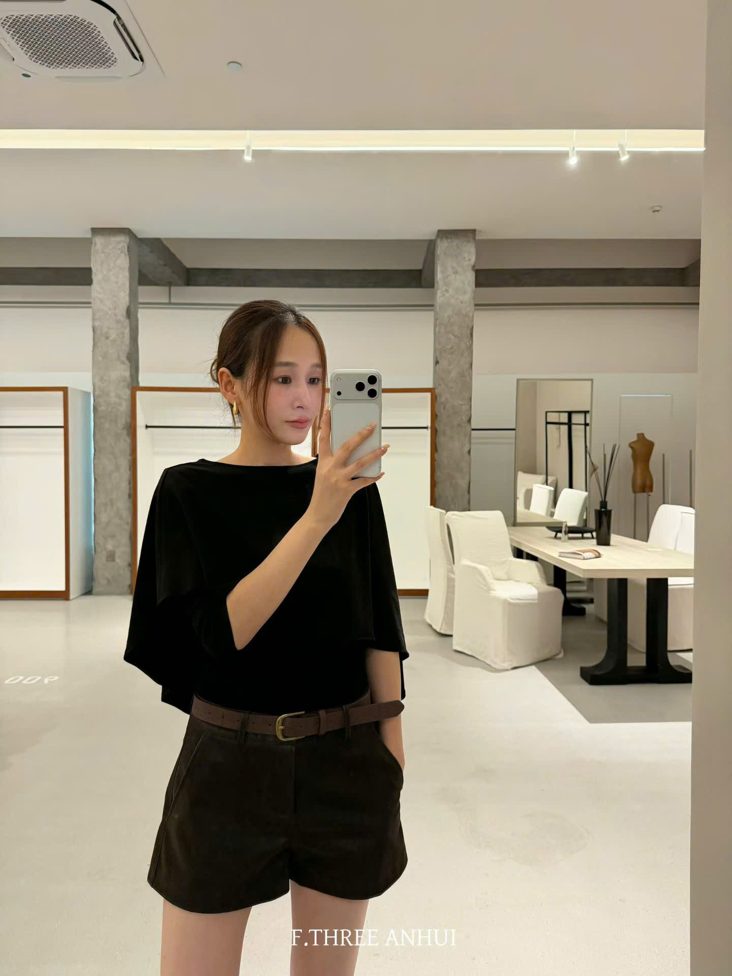 3bb761cf-0fdc-4f35-b21f-2b589dade6b3.jpg
