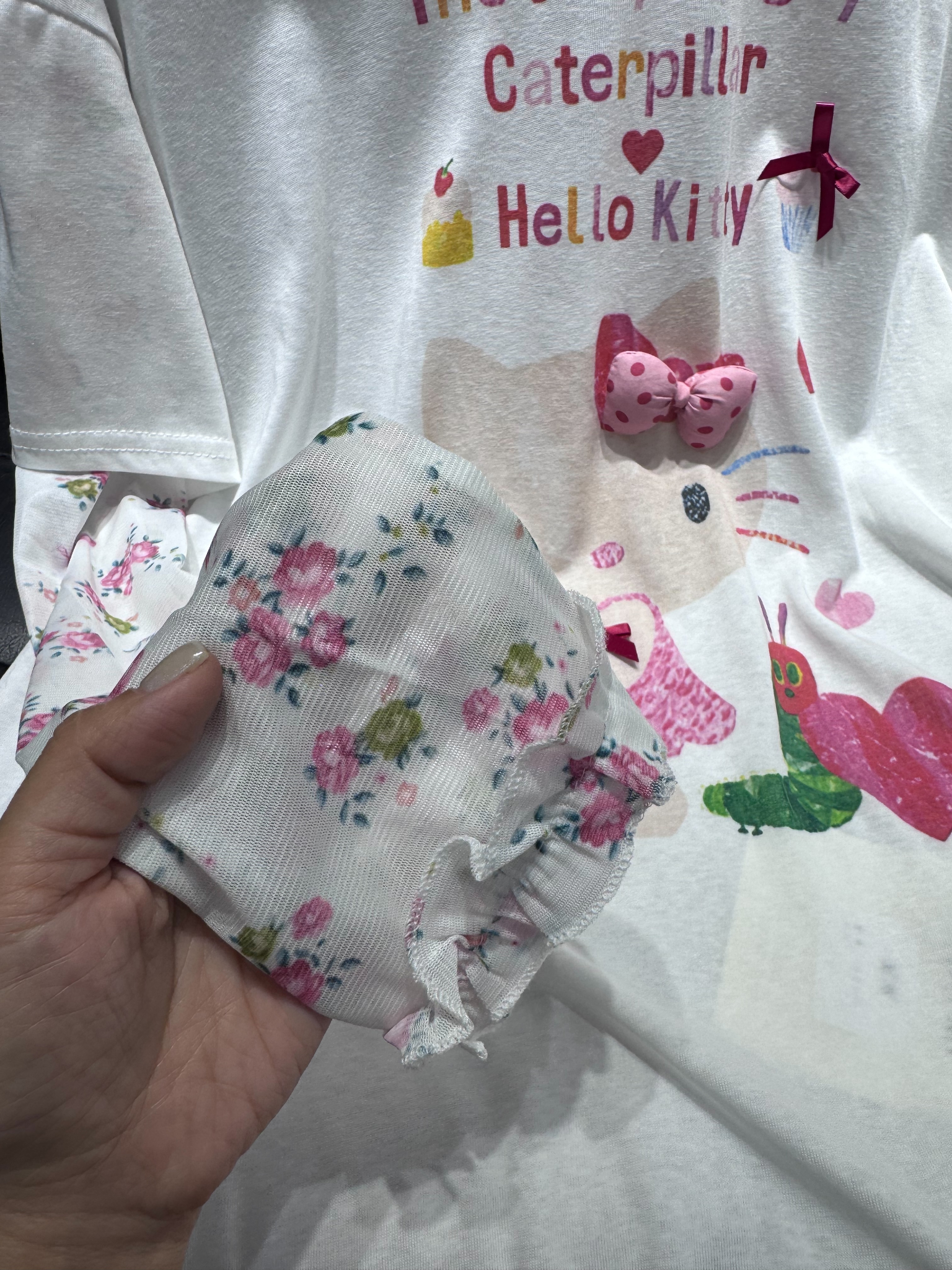 Phong-Giay-hello-kitty-16569-2.jpg?v=1782037412