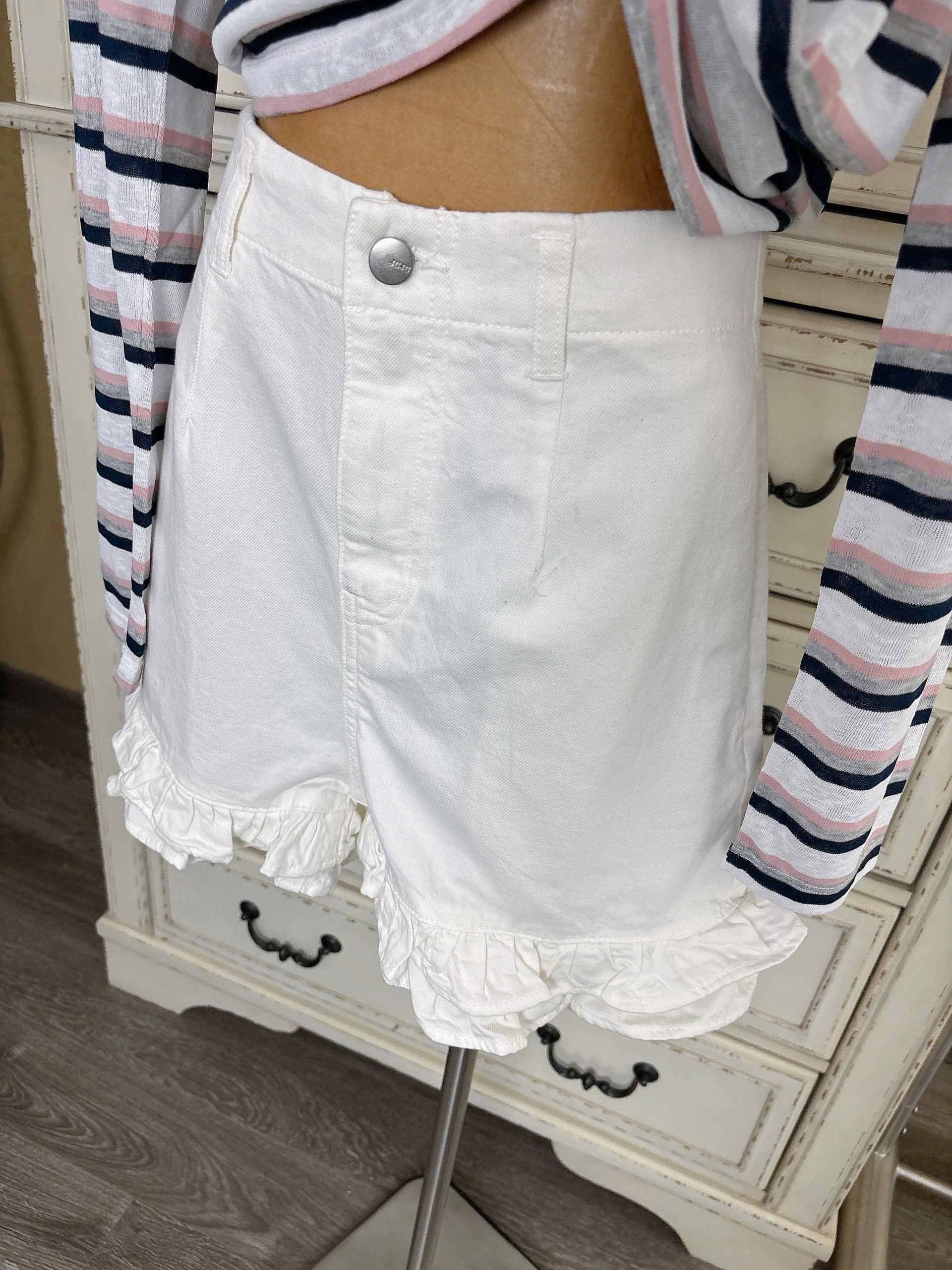 Short-Beo-Gau-Juju-16567-6.jpg?v=1782024529