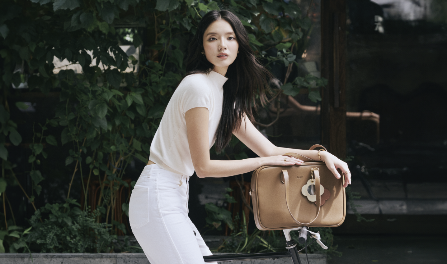 BAG STYLING