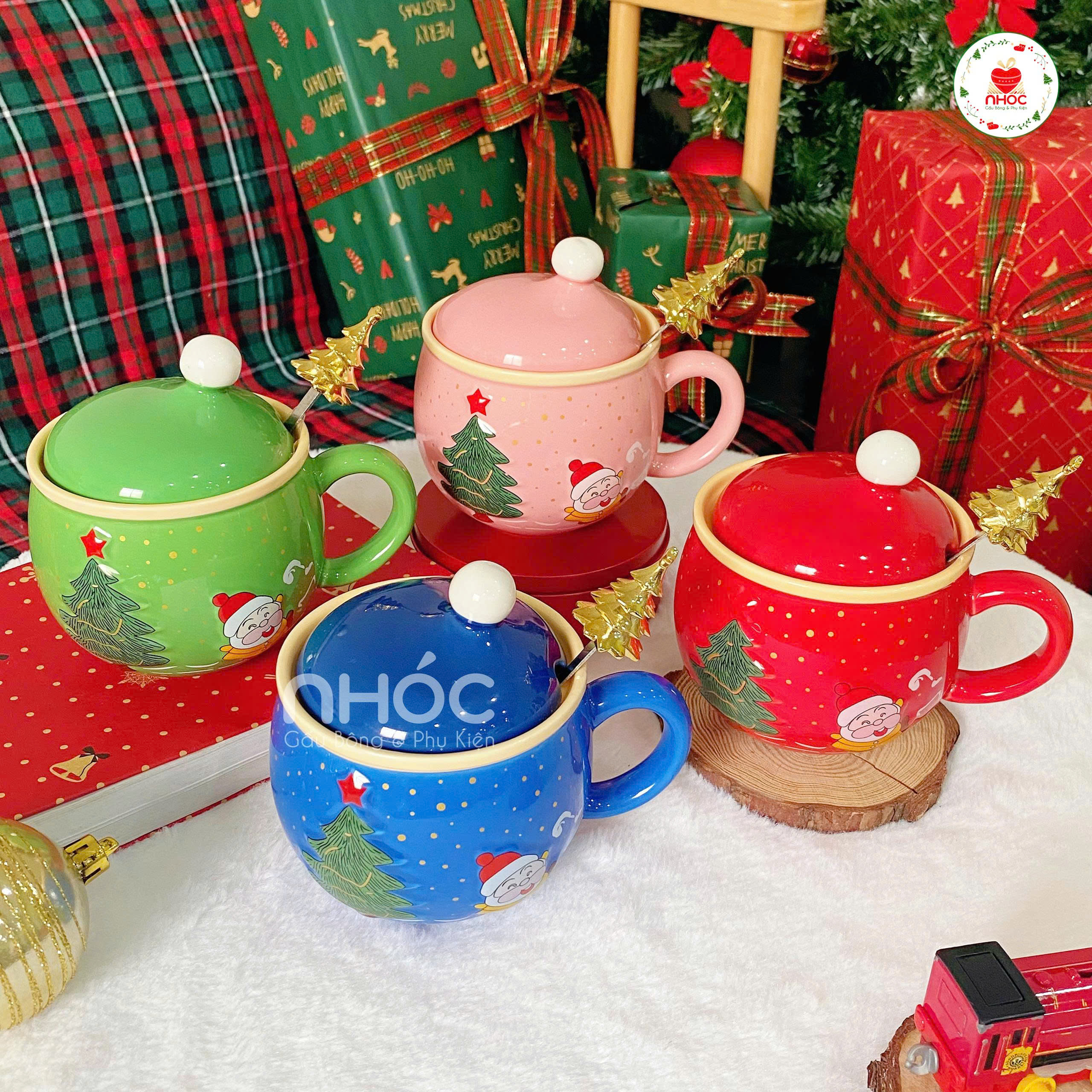 Ly sứ Noel tròn cây thông