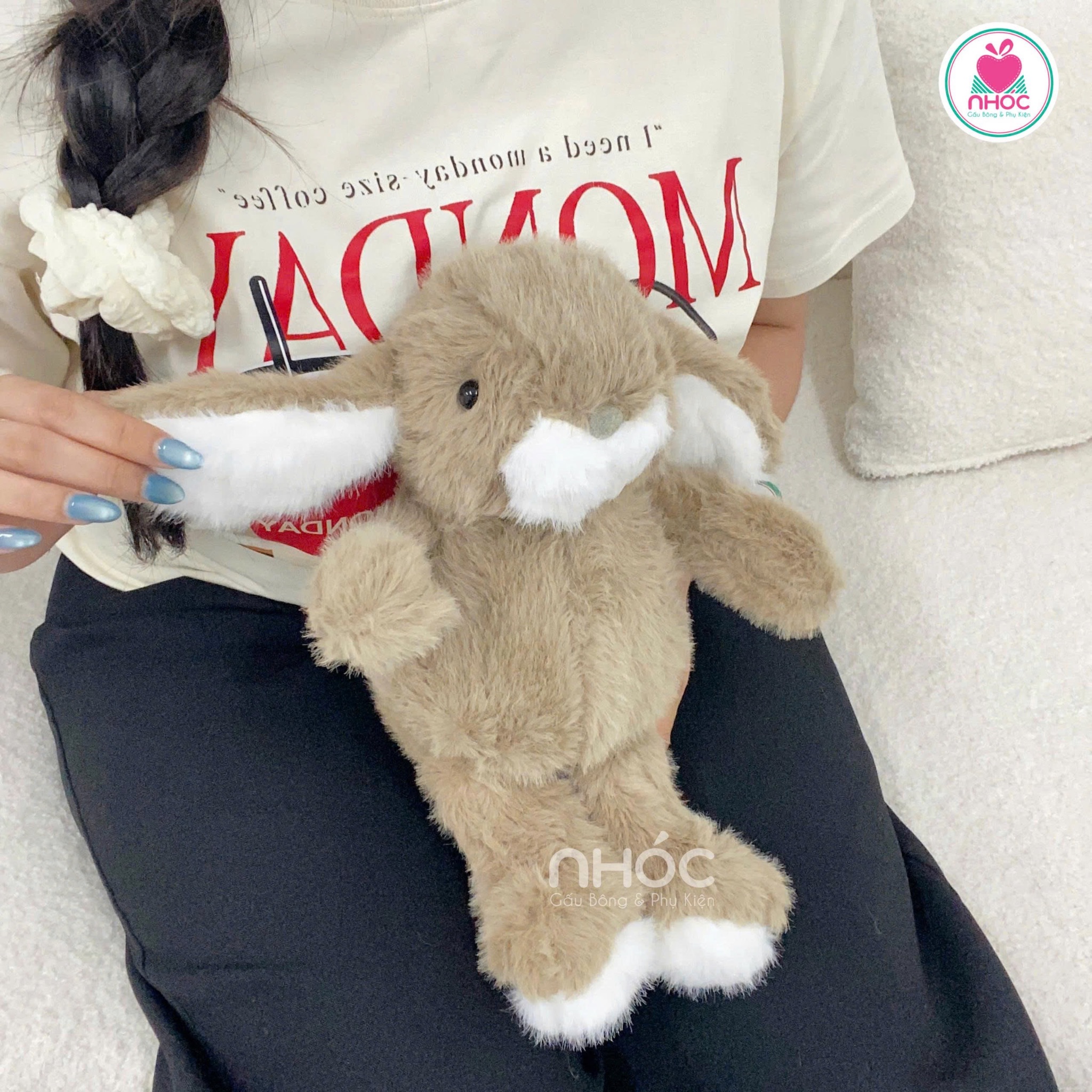 Thú bông Thỏ lông xù ngồi - Nâu - 35210