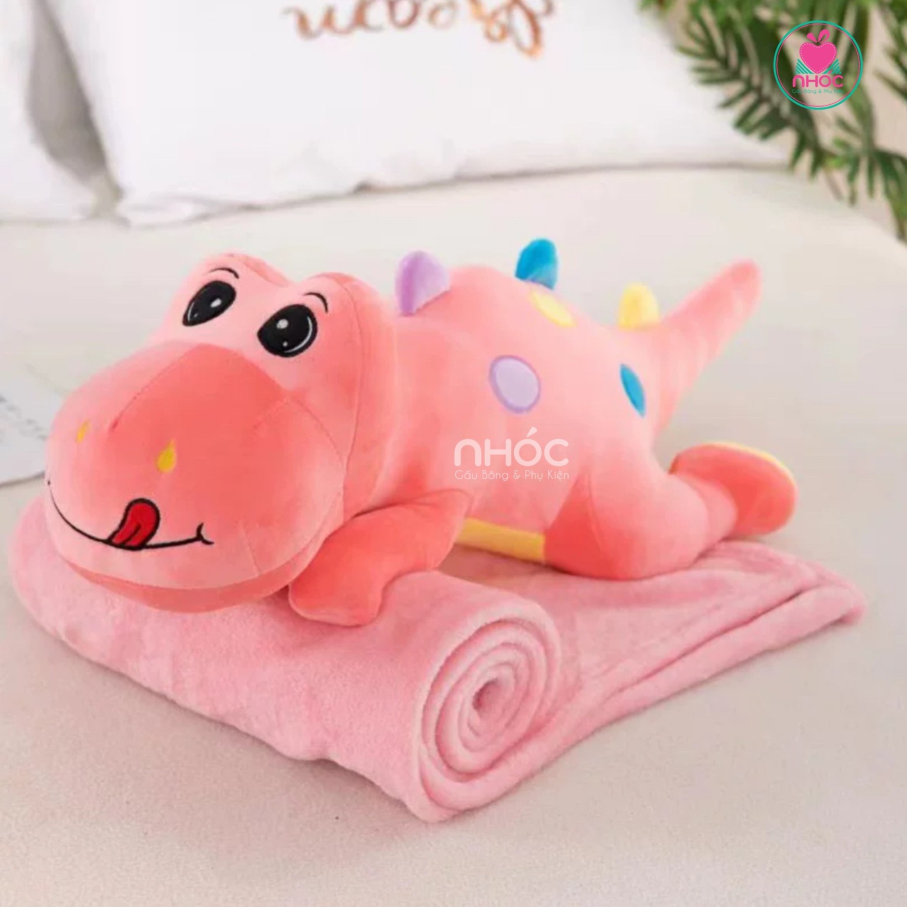 Gối mền khủng long sừng màu lông mịn nằm - Hồng - 34001