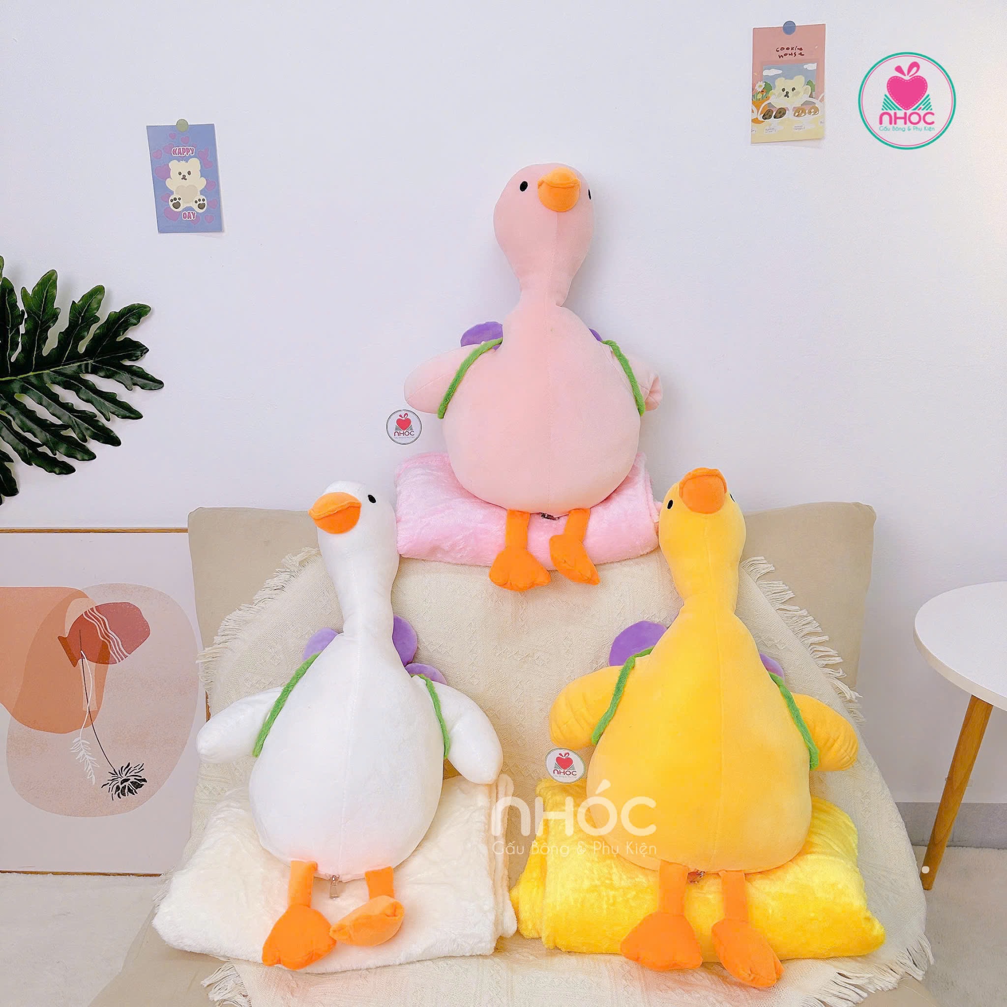 Gối mền Vịt nón hoa tím - Trắng - 40380
