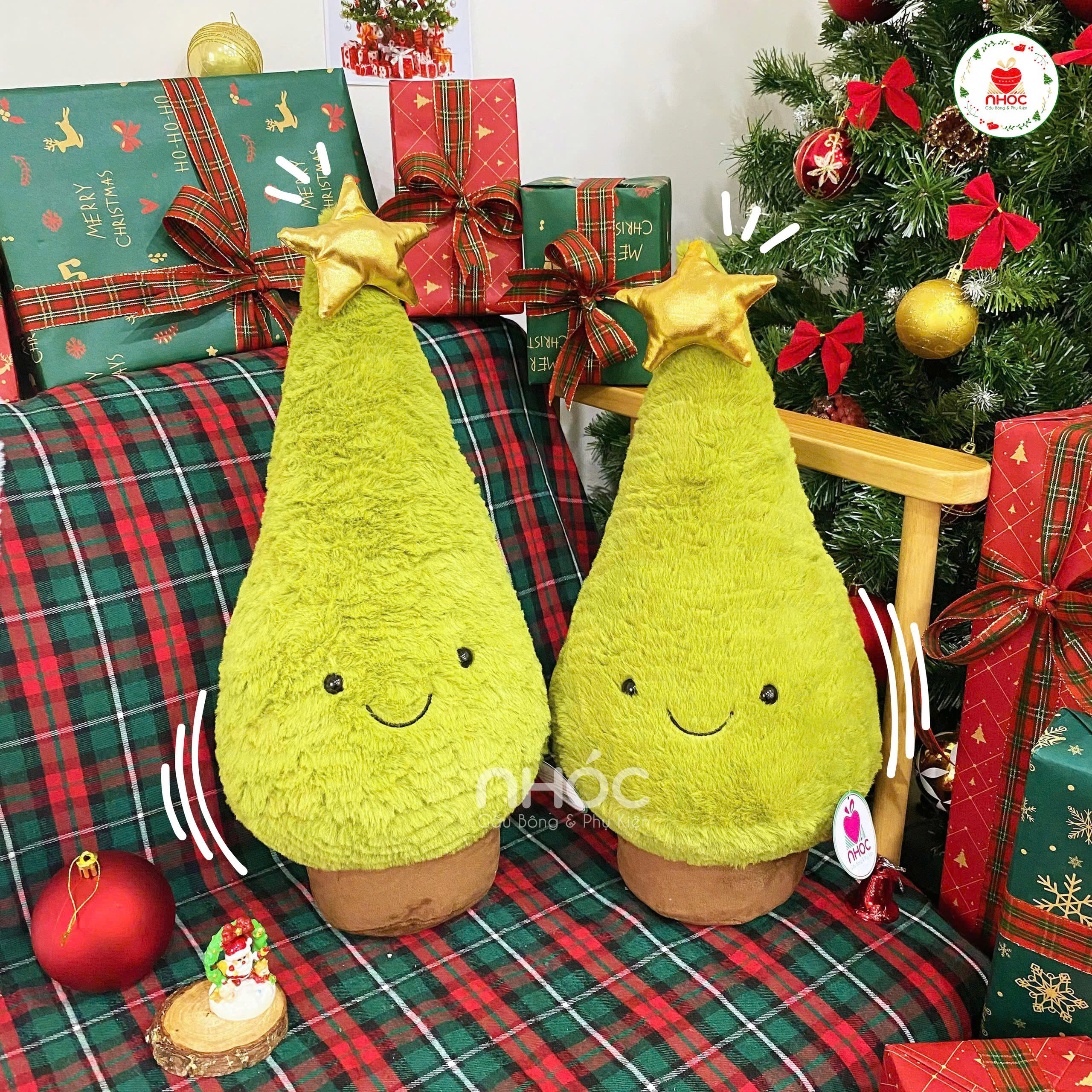 Gối bông Noel cây thông mặt cười lông xù - 40260