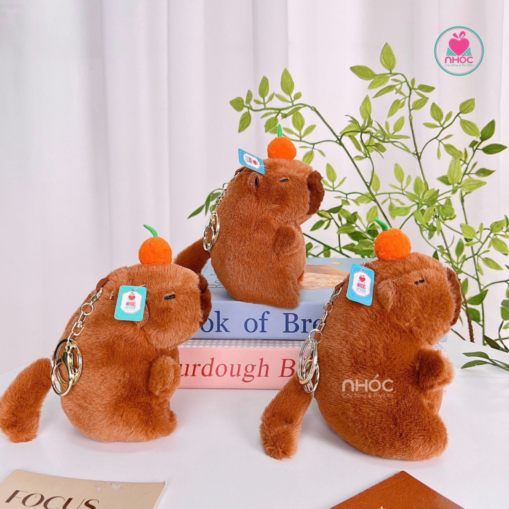 Móc khoá bông Capybara đuôi chong chóng - Nâu - 9501
